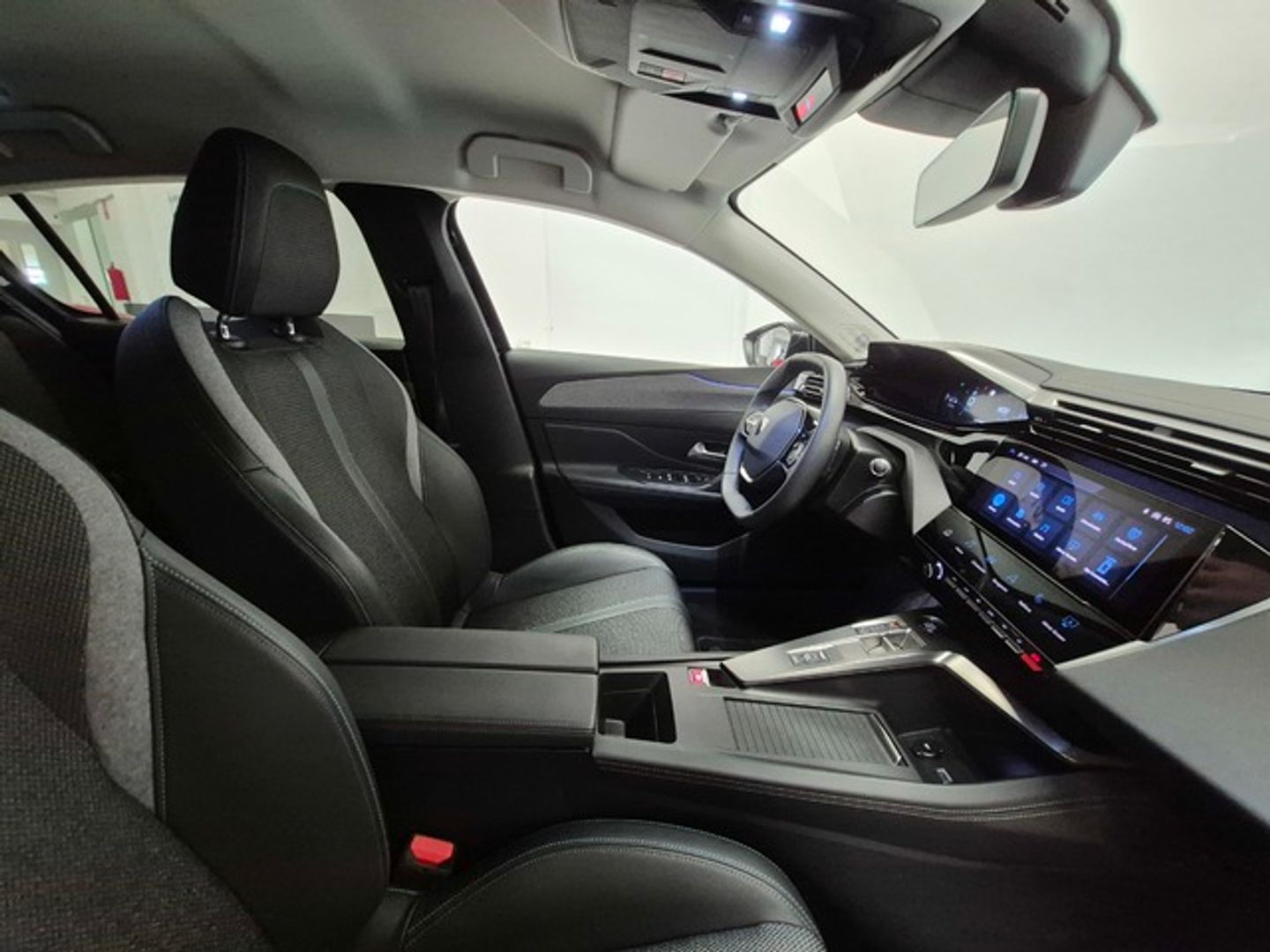 Peugeot 308 BlueHDi 130 S&S Allure EAT8 96 kW (130 CV)