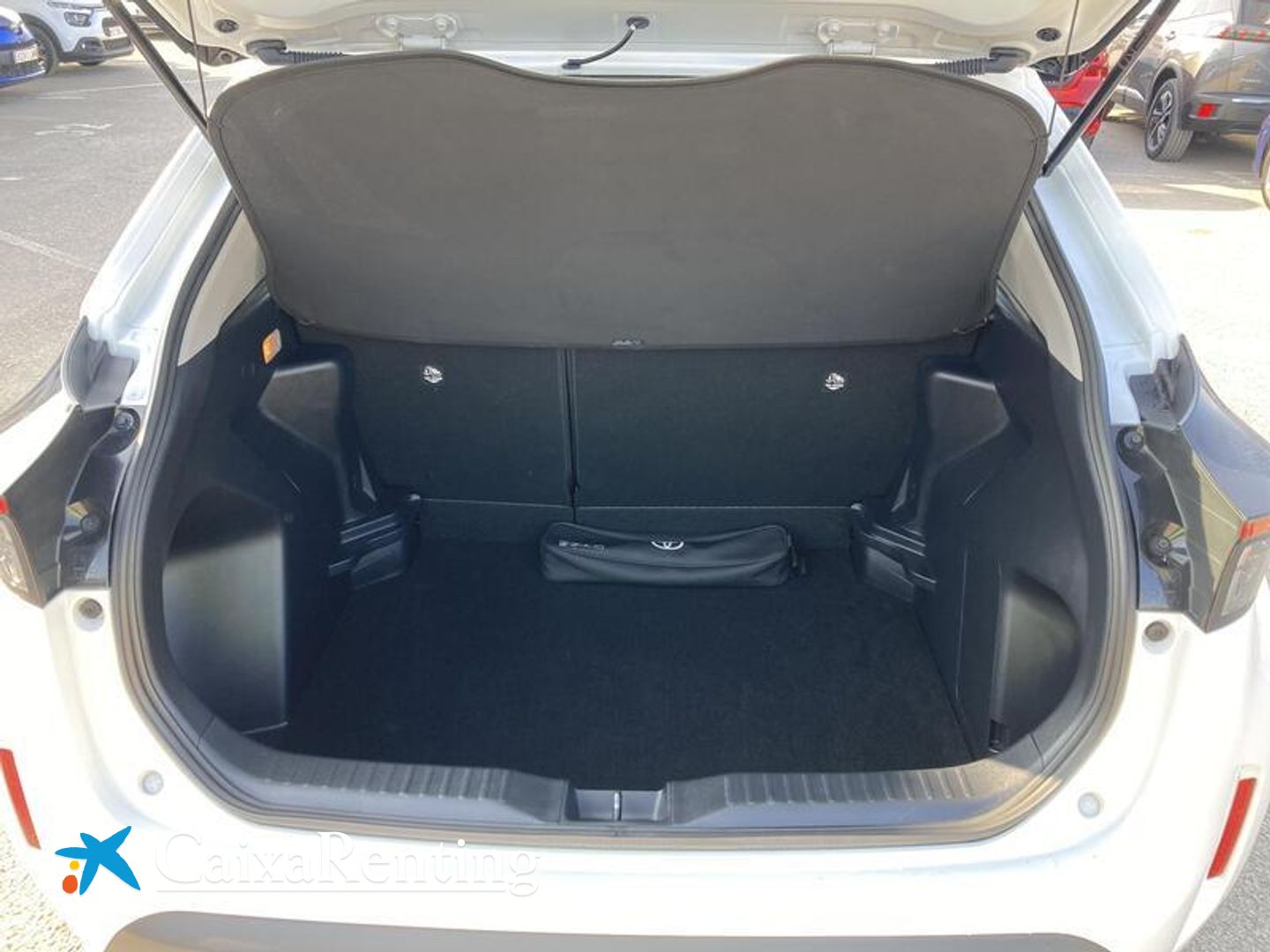 Toyota Yaris Cross 120H Business Plus 85 kW (116 CV)