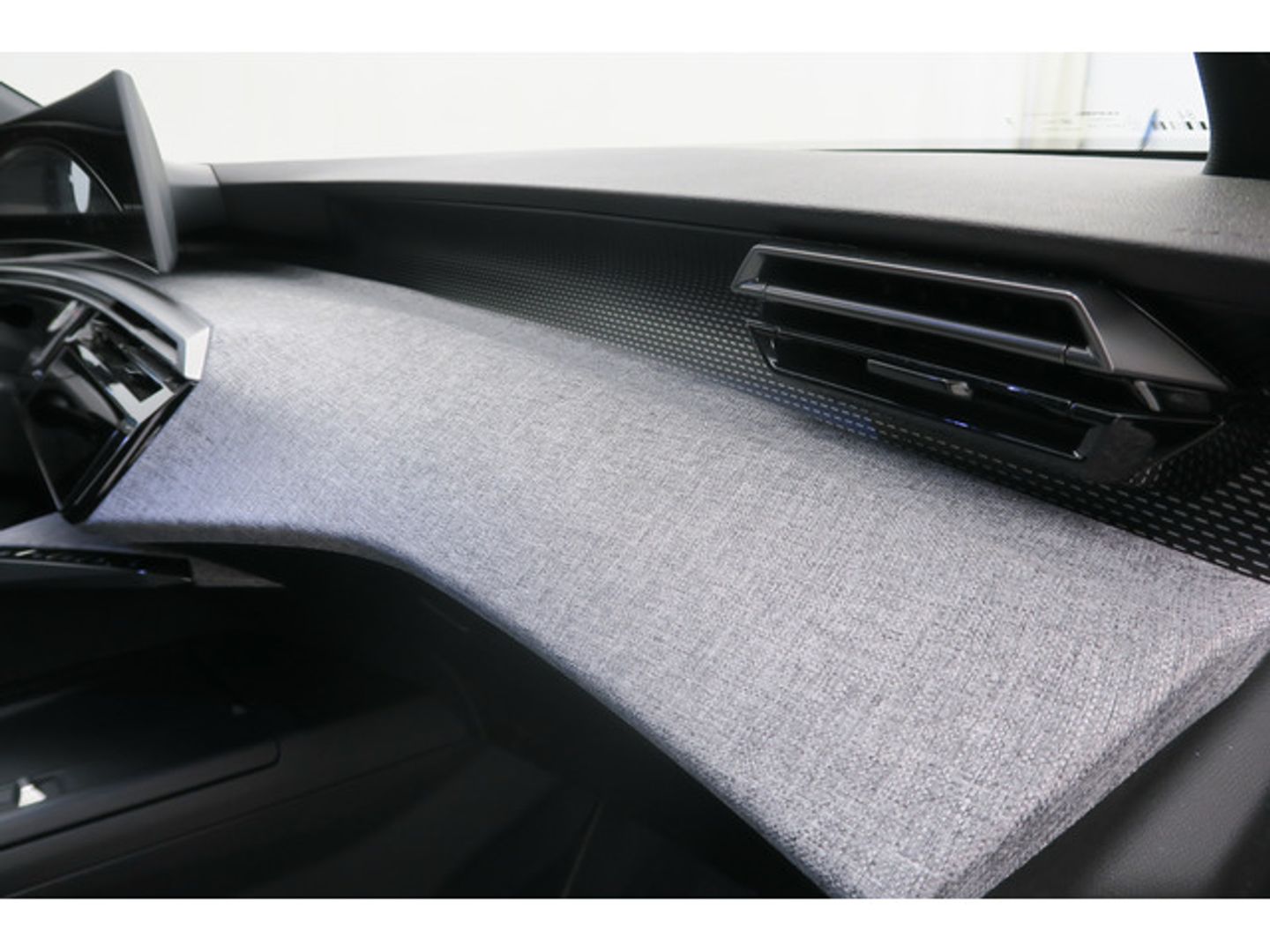 Peugeot e-3008 Eléctrico GT 157 kW (214 CV)