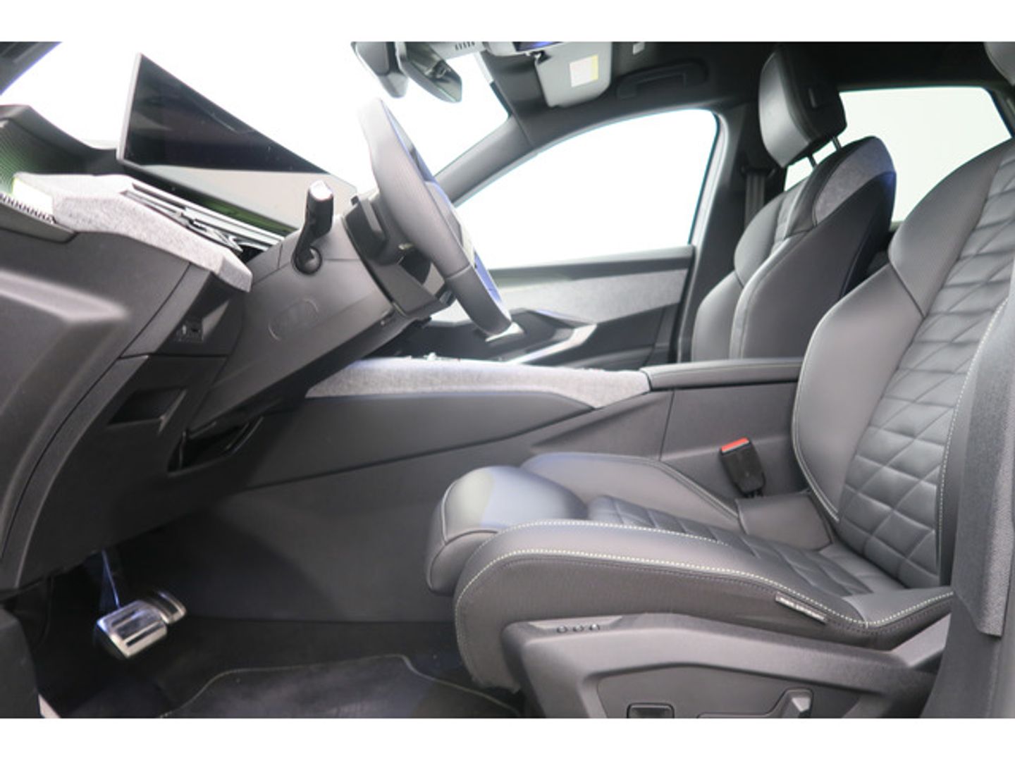 Peugeot e-3008 Eléctrico GT 157 kW (214 CV)