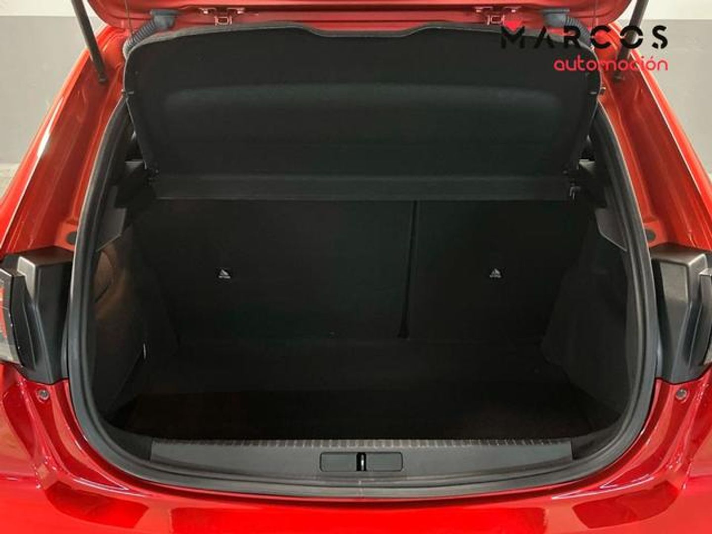 Peugeot 208 PureTech 100 Allure 75 kW (100 CV)