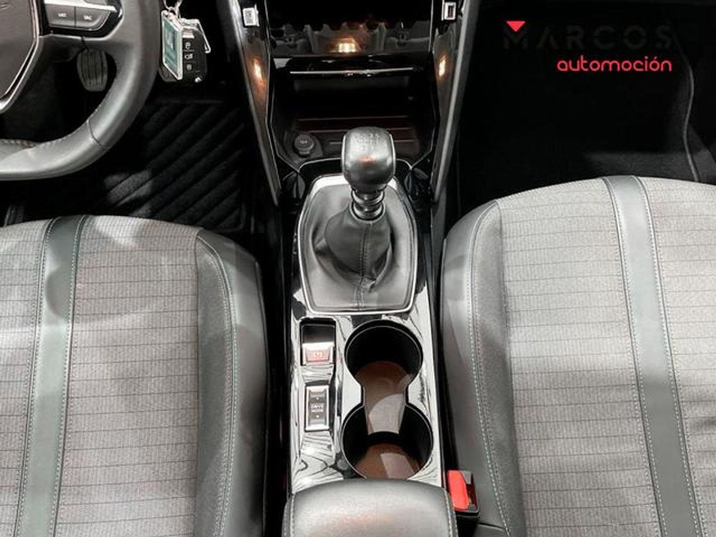 Peugeot 208 PureTech 100 Allure 75 kW (100 CV)