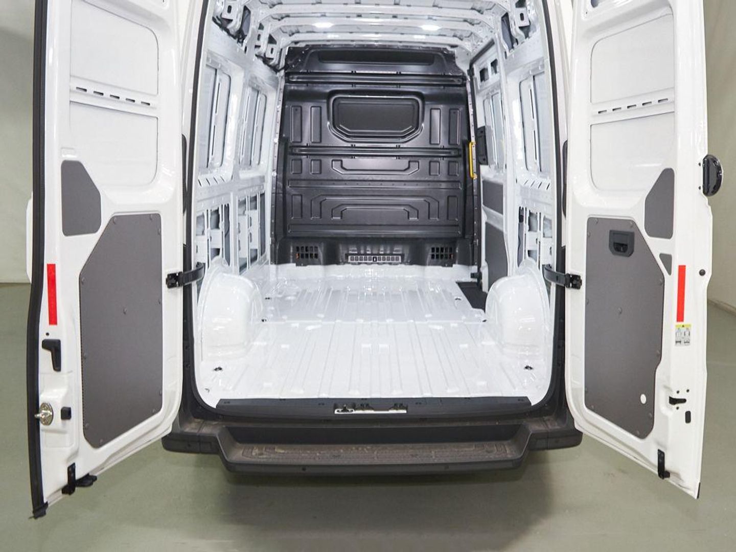 Volkswagen Crafter Furgon Batalla Media TN 2.0 TDI 103 kW (140 CV) 3.000