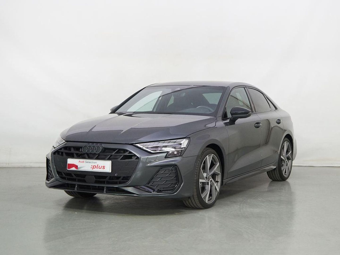 Audi A3 Sedan Black line edition 35 TDI 110 kW (150 CV) S tronic Gris Sedan