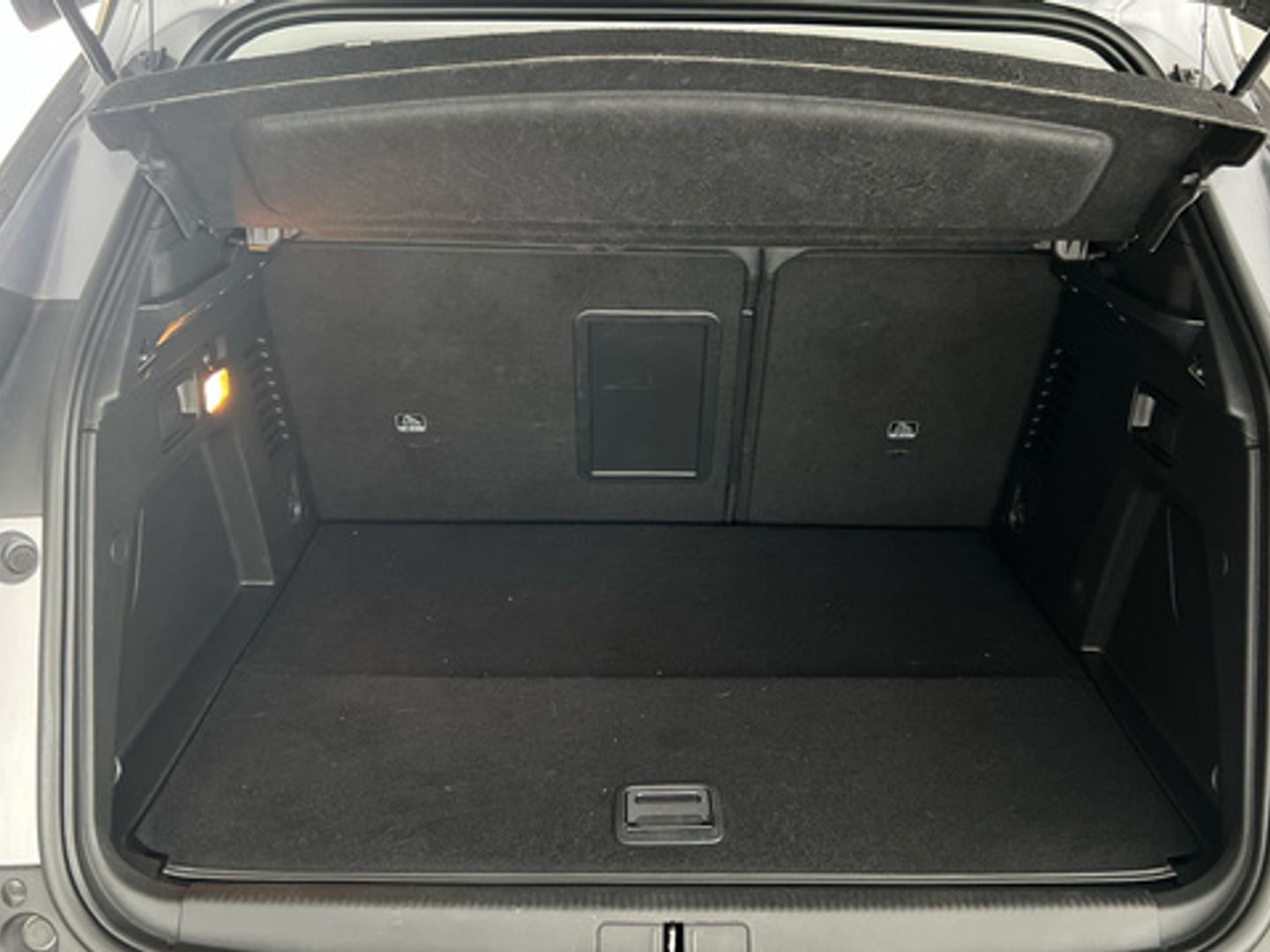 Peugeot 3008 Hybrid 225 Allure Pack e-EAT8 165 kW (225 CV)