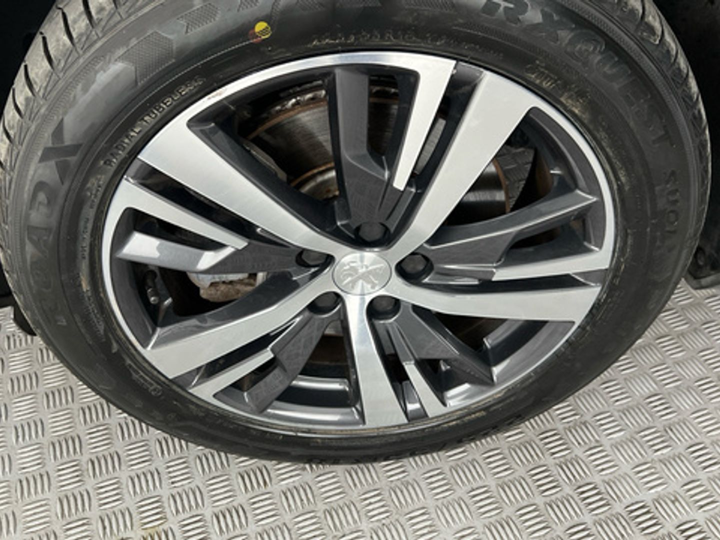Peugeot 3008 Hybrid 225 Allure Pack e-EAT8 165 kW (225 CV)