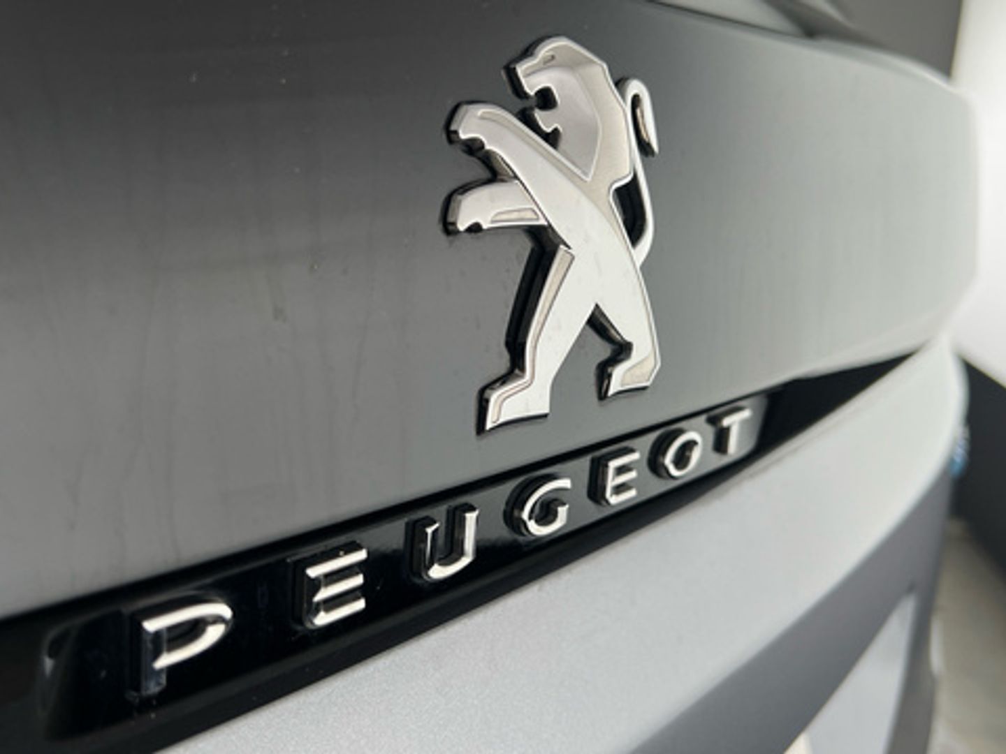 Peugeot 3008 Hybrid 225 Allure Pack e-EAT8 165 kW (225 CV)