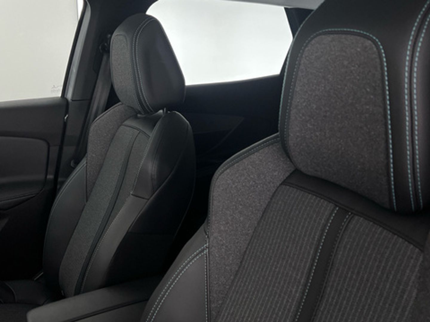Peugeot 3008 Hybrid 225 Allure Pack e-EAT8 165 kW (225 CV)