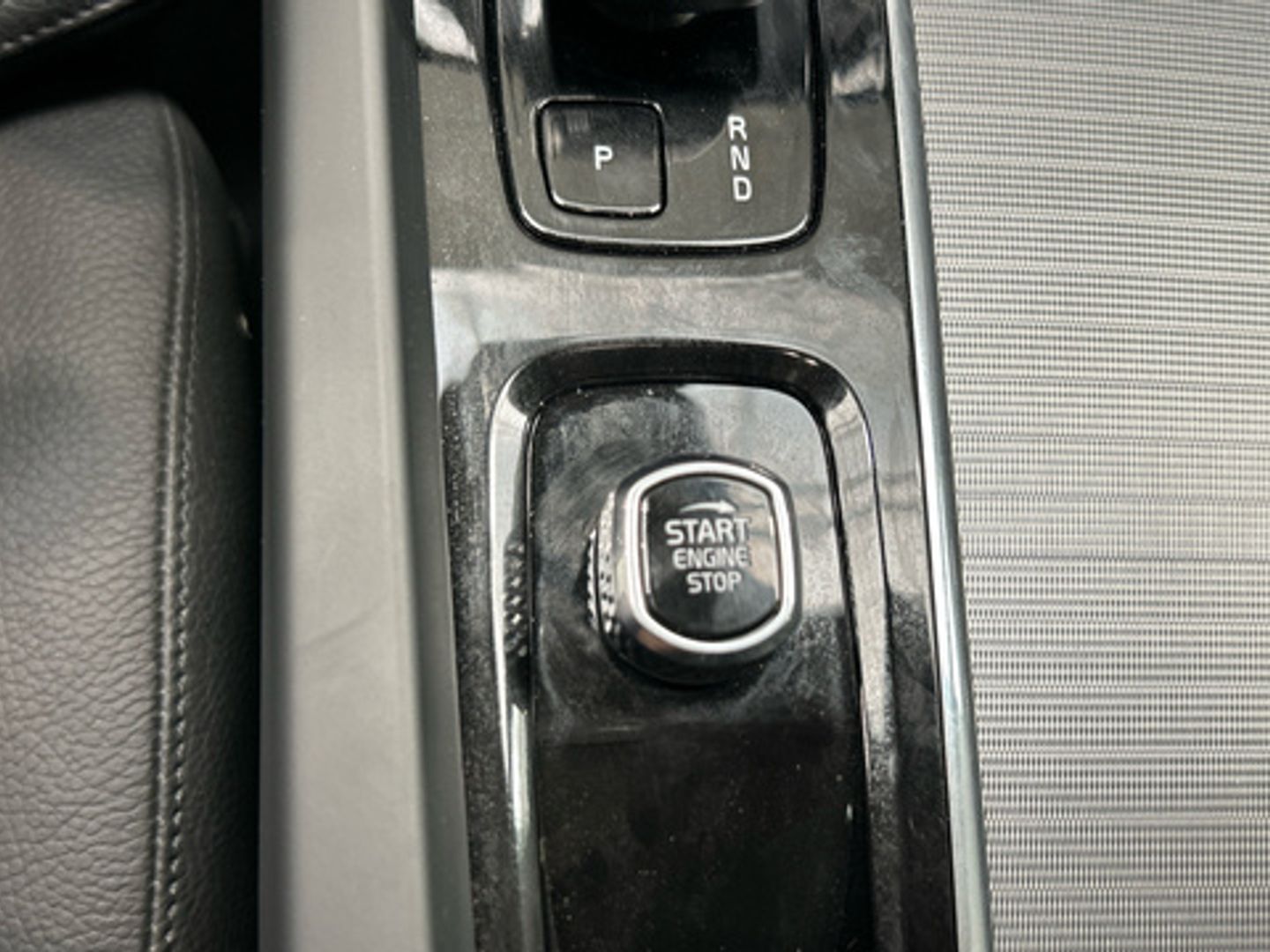 Volvo XC60 T6 Recharge Plus Dark AWD Auto 257 kW (350 CV)