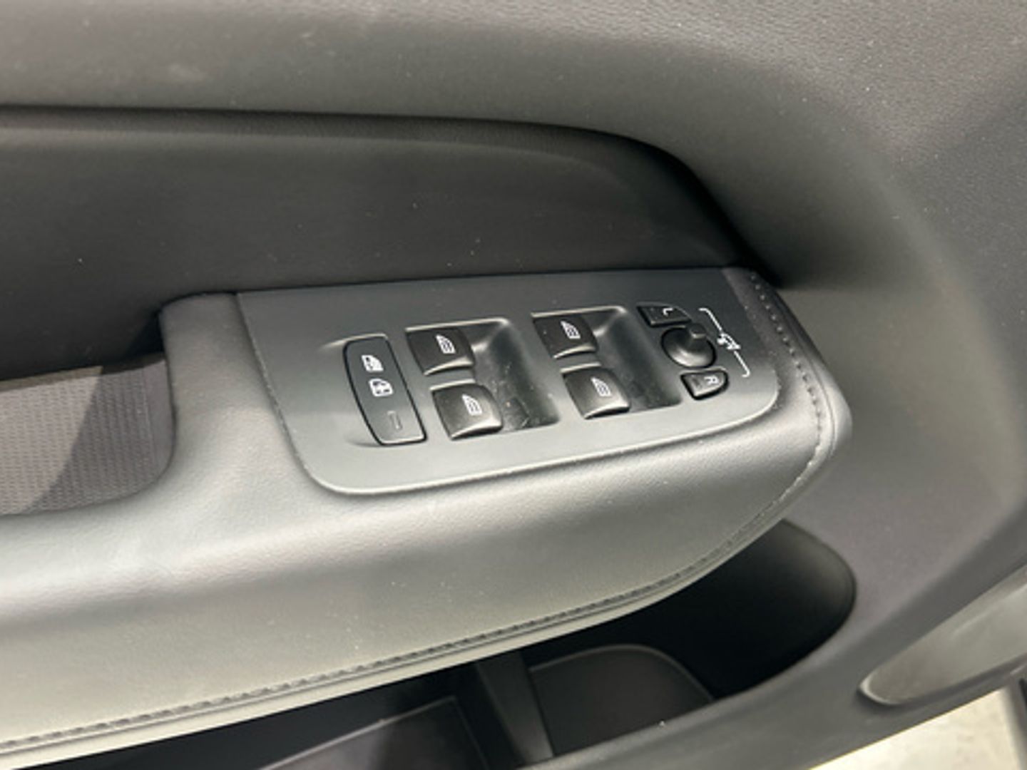 Volvo XC60 T6 Recharge Plus Dark AWD Auto 257 kW (350 CV)
