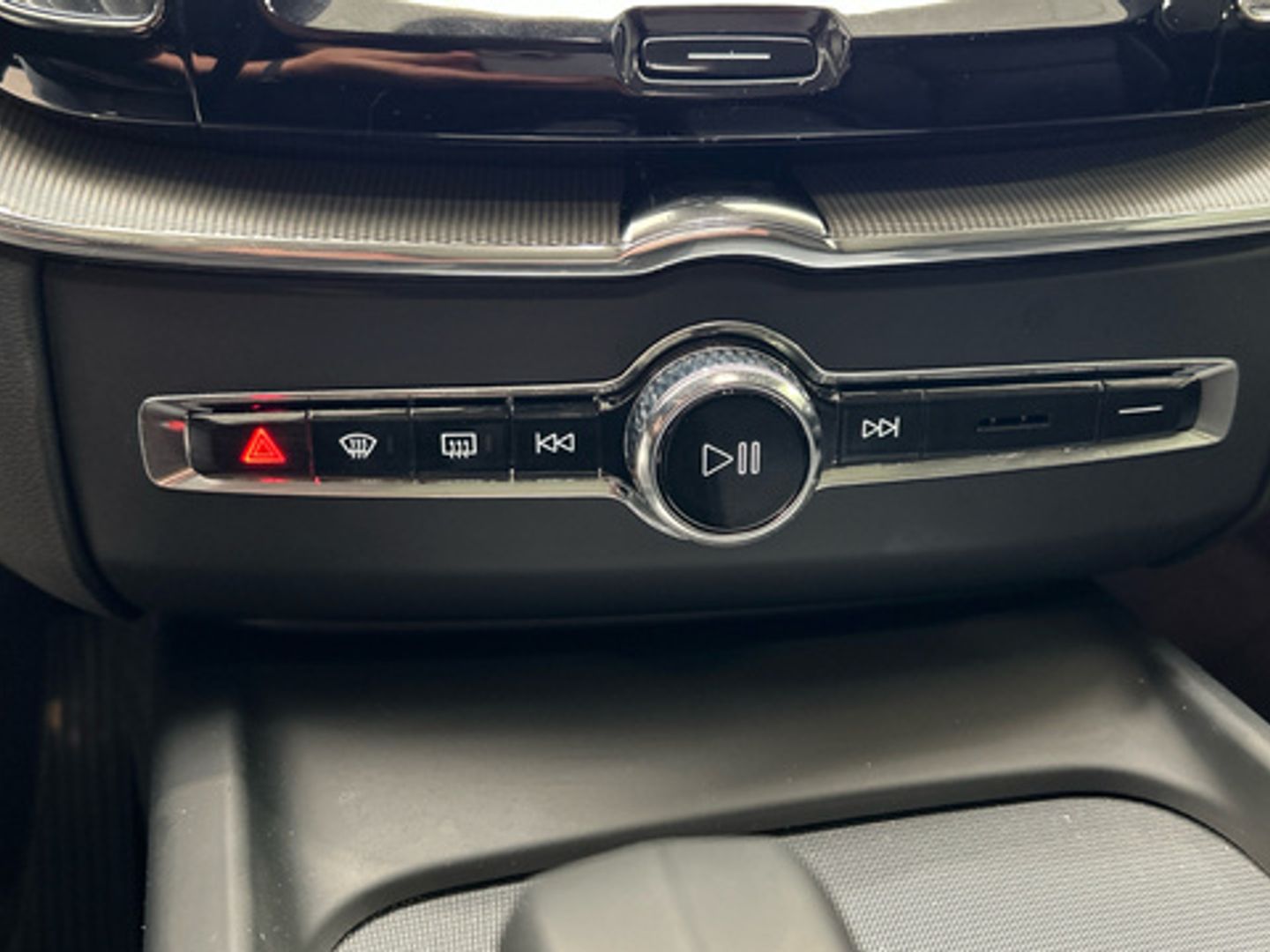 Volvo XC60 T6 Recharge Plus Dark AWD Auto 257 kW (350 CV)