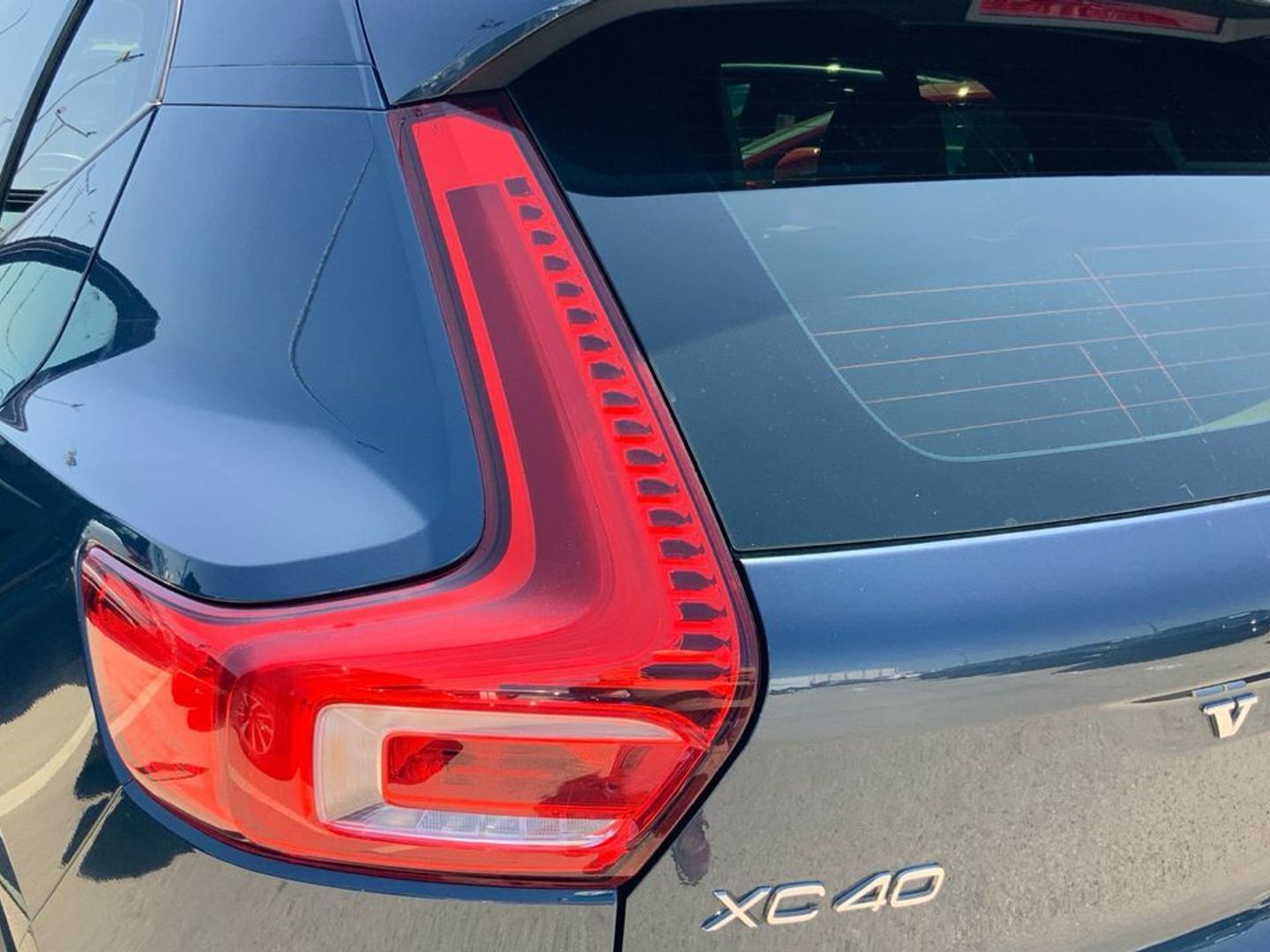 Volvo XC40 T3 Momentum Pro Auto 120 kW (163 CV)