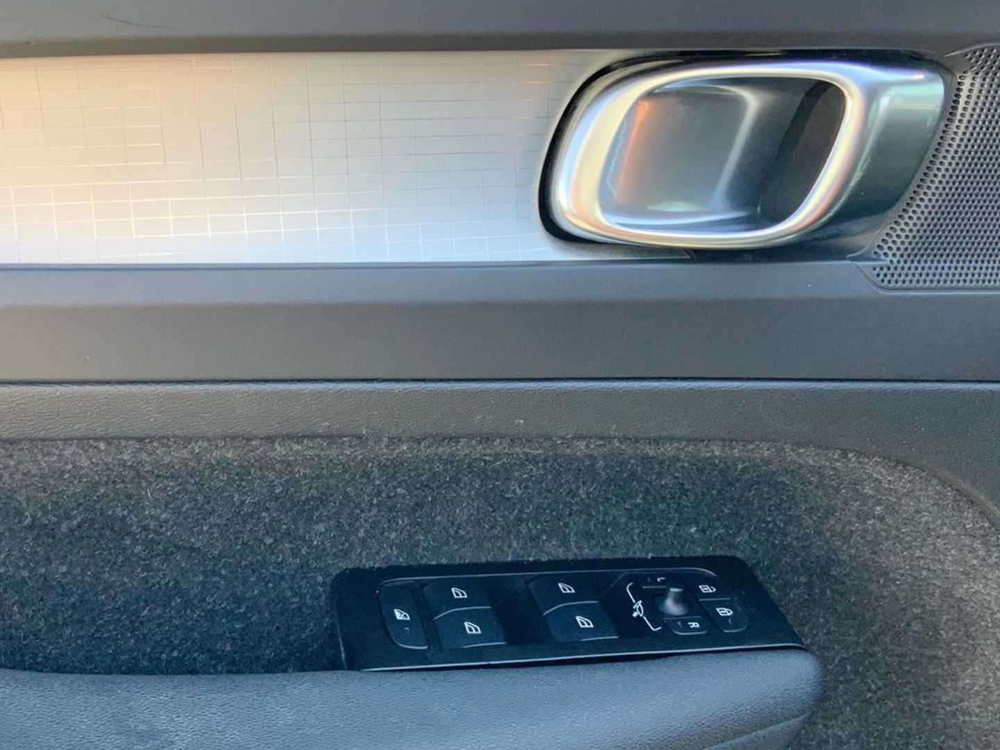 Volvo XC40 T3 Momentum Pro Auto 120 kW (163 CV)