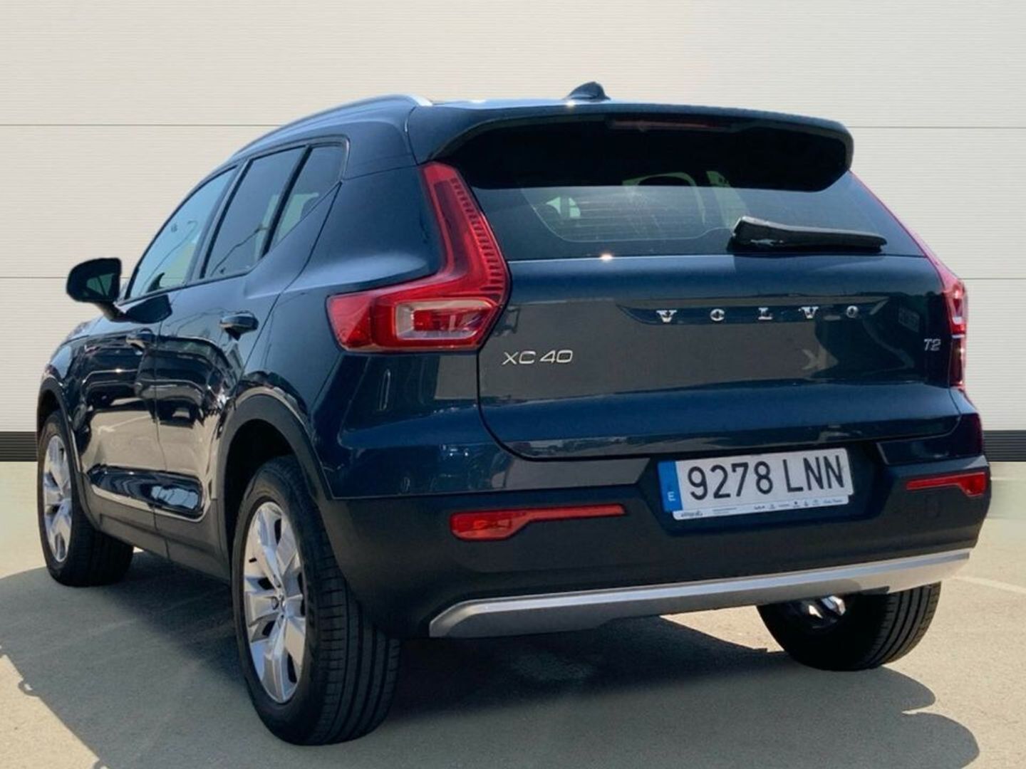 Volvo XC40 T3 Momentum Pro Auto 120 kW (163 CV)