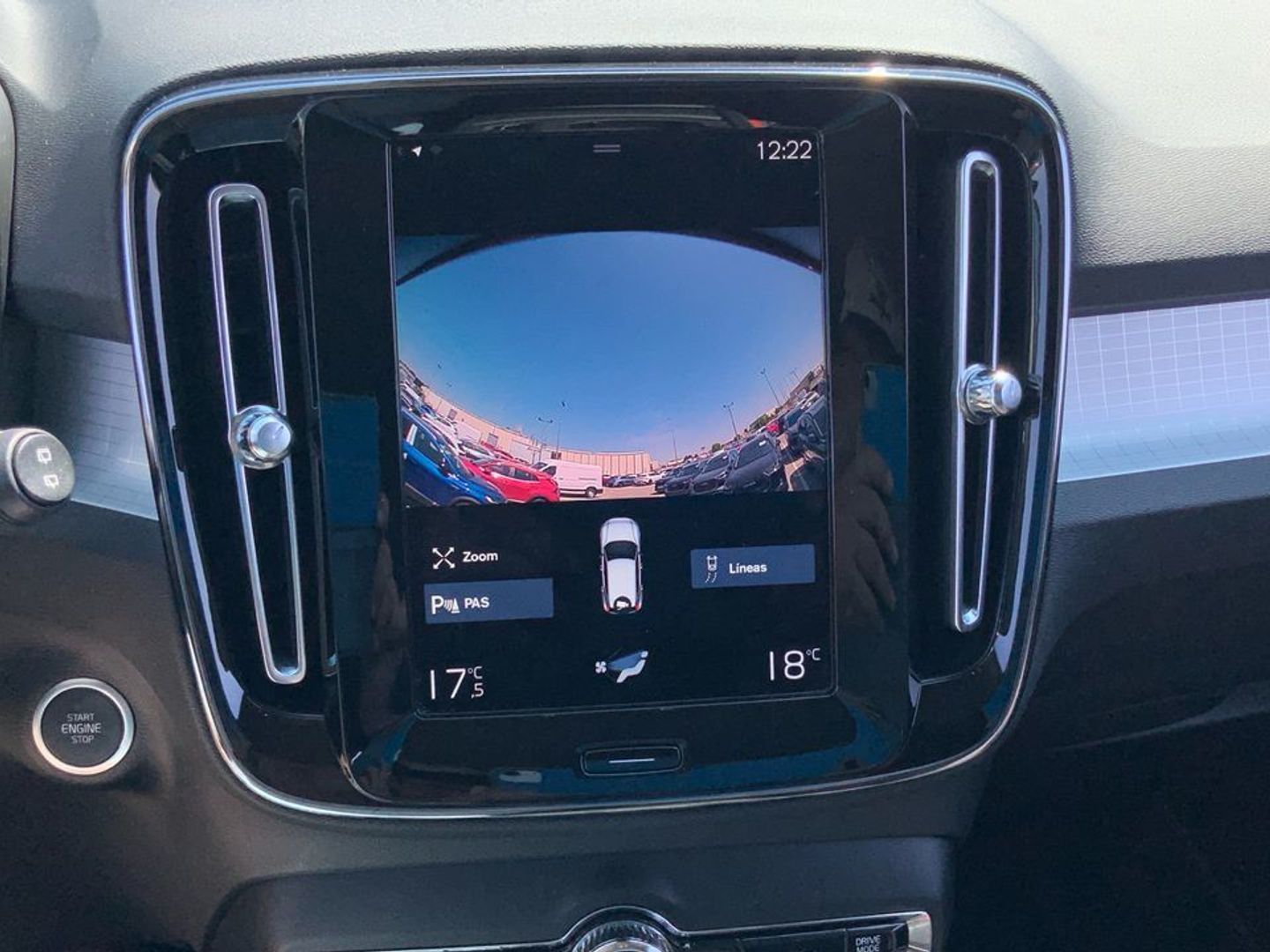 Volvo XC40 T3 Momentum Pro Auto 120 kW (163 CV)