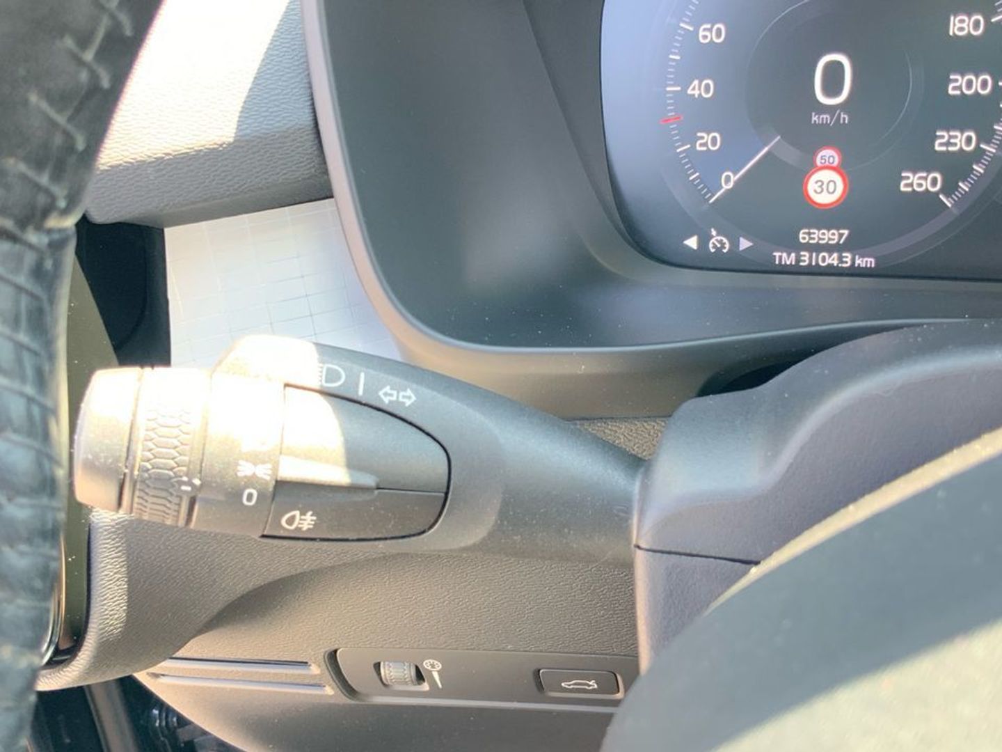 Volvo XC40 T3 Momentum Pro Auto 120 kW (163 CV)