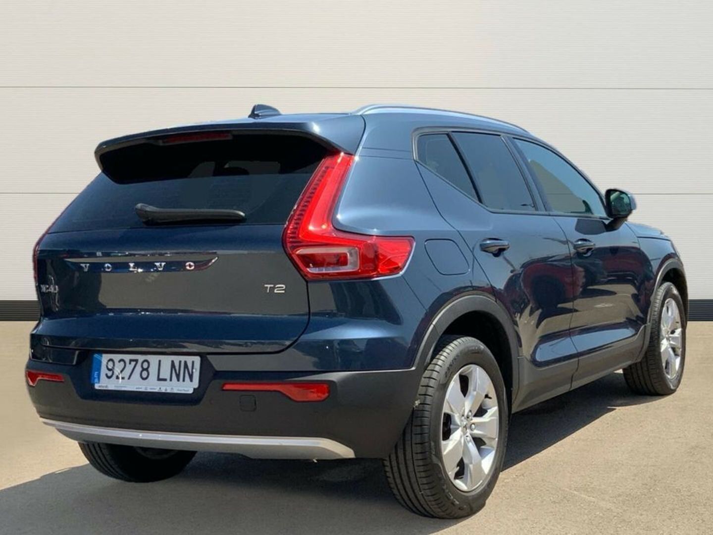 Volvo XC40 T3 Momentum Pro Auto 120 kW (163 CV)