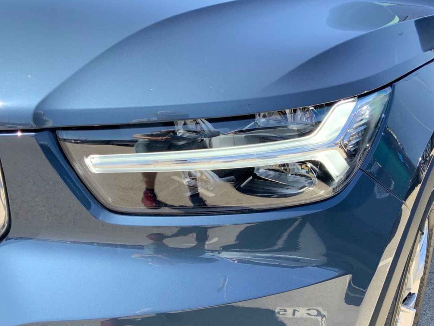 Volvo XC40 T3 Momentum Pro Auto 120 kW (163 CV)