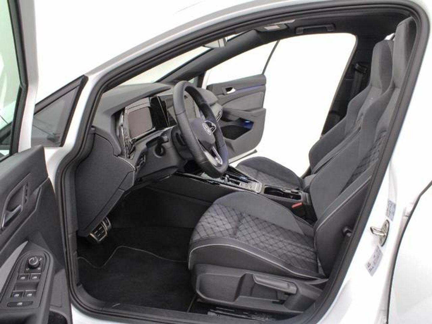 Volkswagen Golf R-Line 1.5 eTSI 110 kW (150 CV) DSG