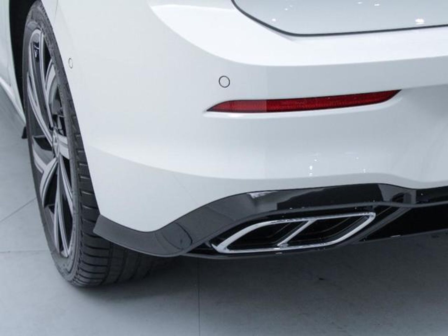 Volkswagen Golf R-Line 1.5 eTSI 110 kW (150 CV) DSG