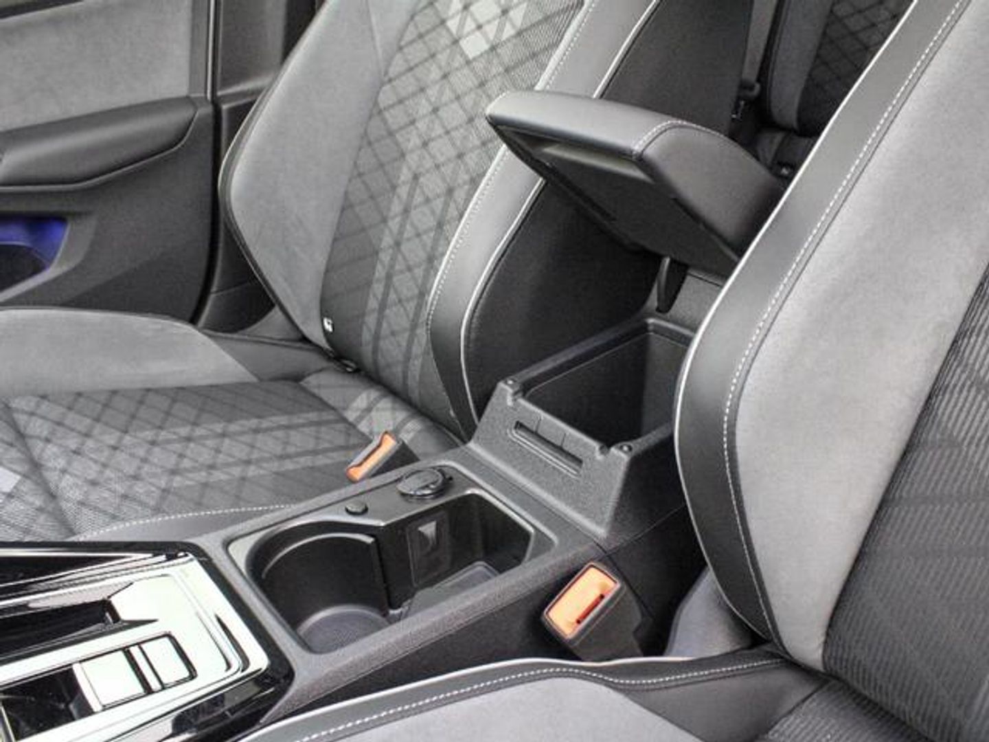 Volkswagen Golf R-Line 1.5 eTSI 110 kW (150 CV) DSG