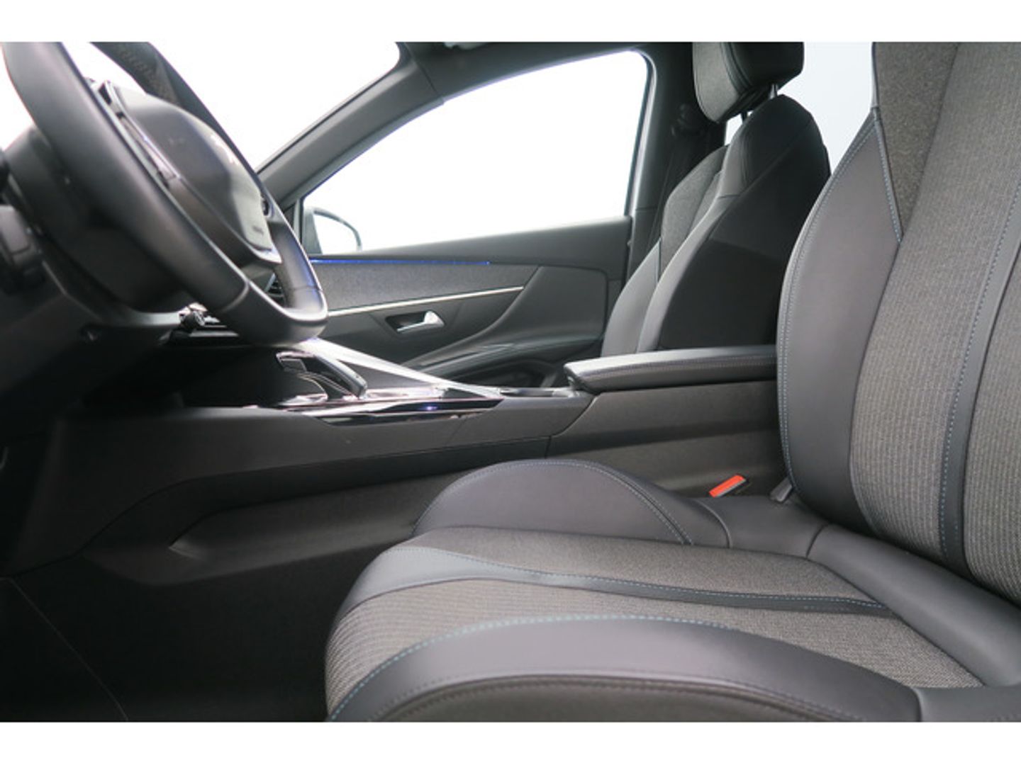 Peugeot 5008 PureTech 130 S&S Allure Pack EAT8 96 kW (130 CV)