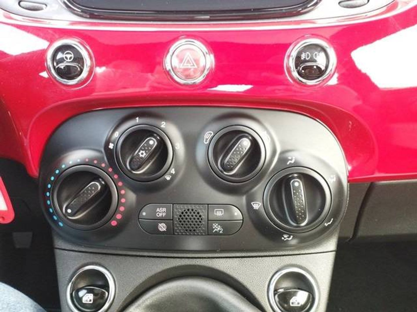 Fiat 500 1.0 Hybrid Dolcevita 51 kW (70 CV)