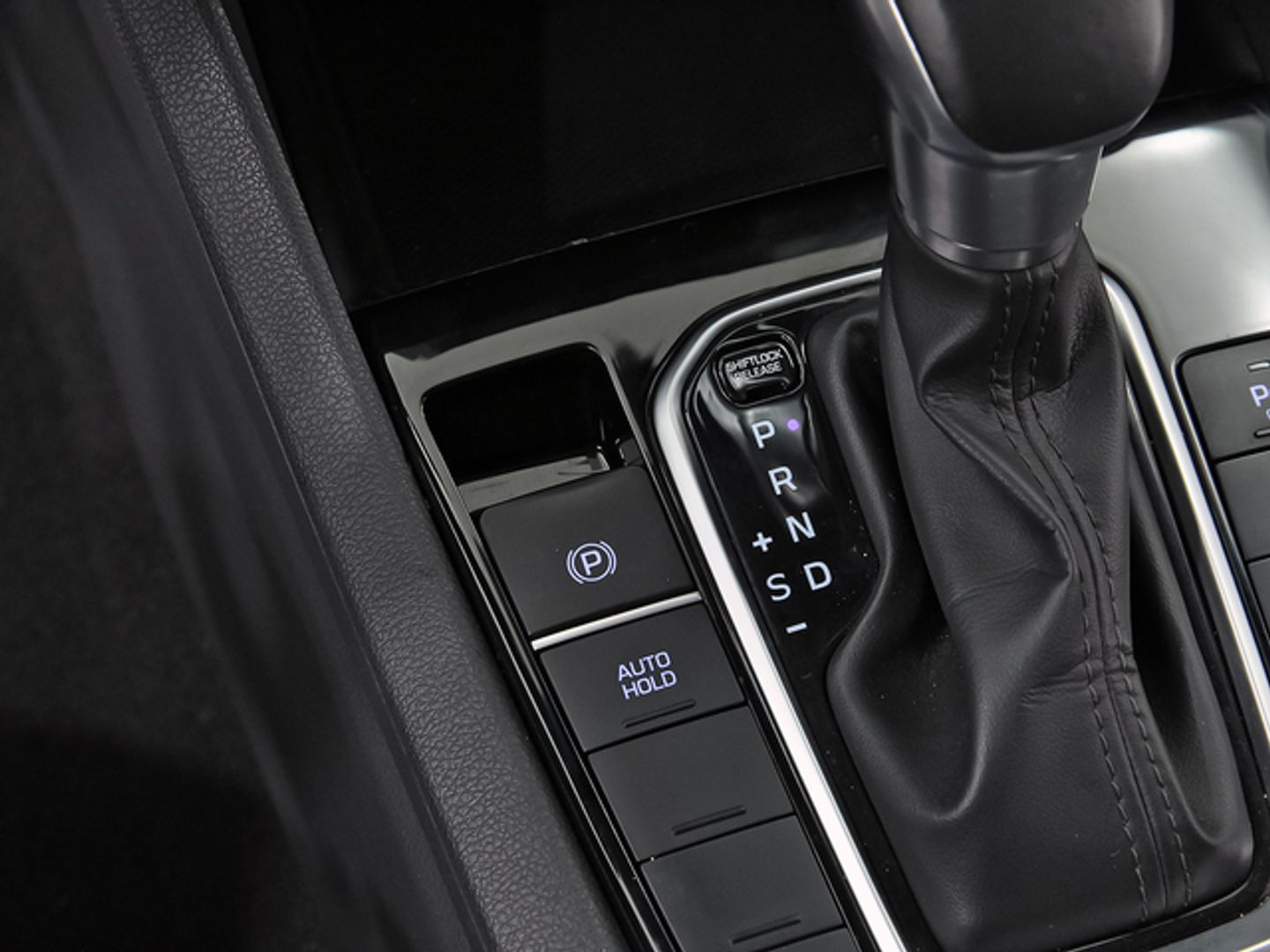 Hyundai Ioniq 1.6 GDI HEV Klass DCT 104 kW (141 CV)