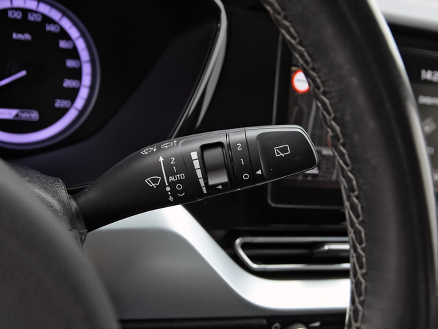 Kia Niro 1.6 GDi HEV Híbrido Drive 104 kW (141 CV)