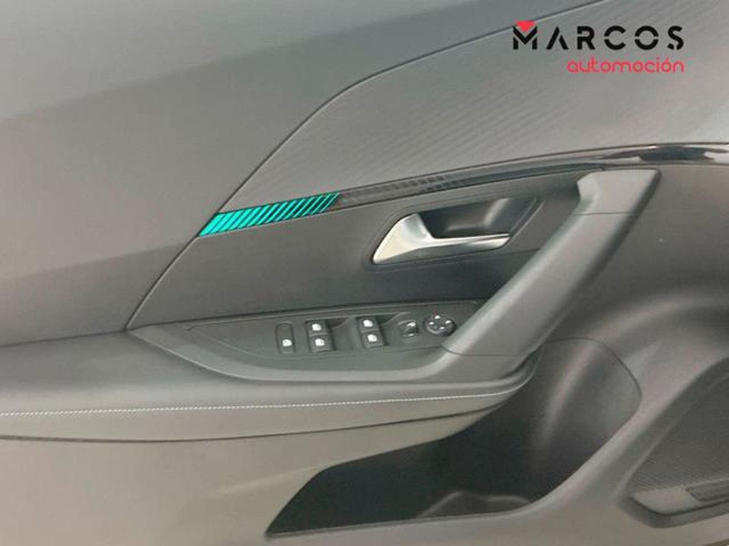 Peugeot 2008 PureTech 130 S&S Allure 96 kW (130 CV)