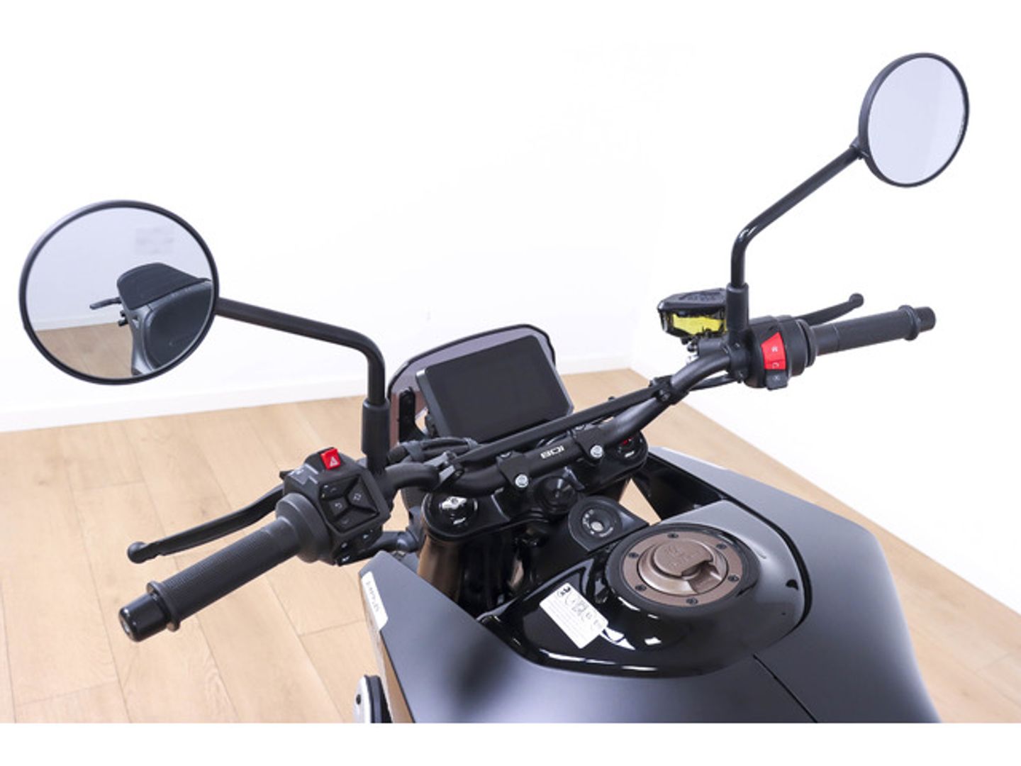 Husqvarna Svartpilen 801