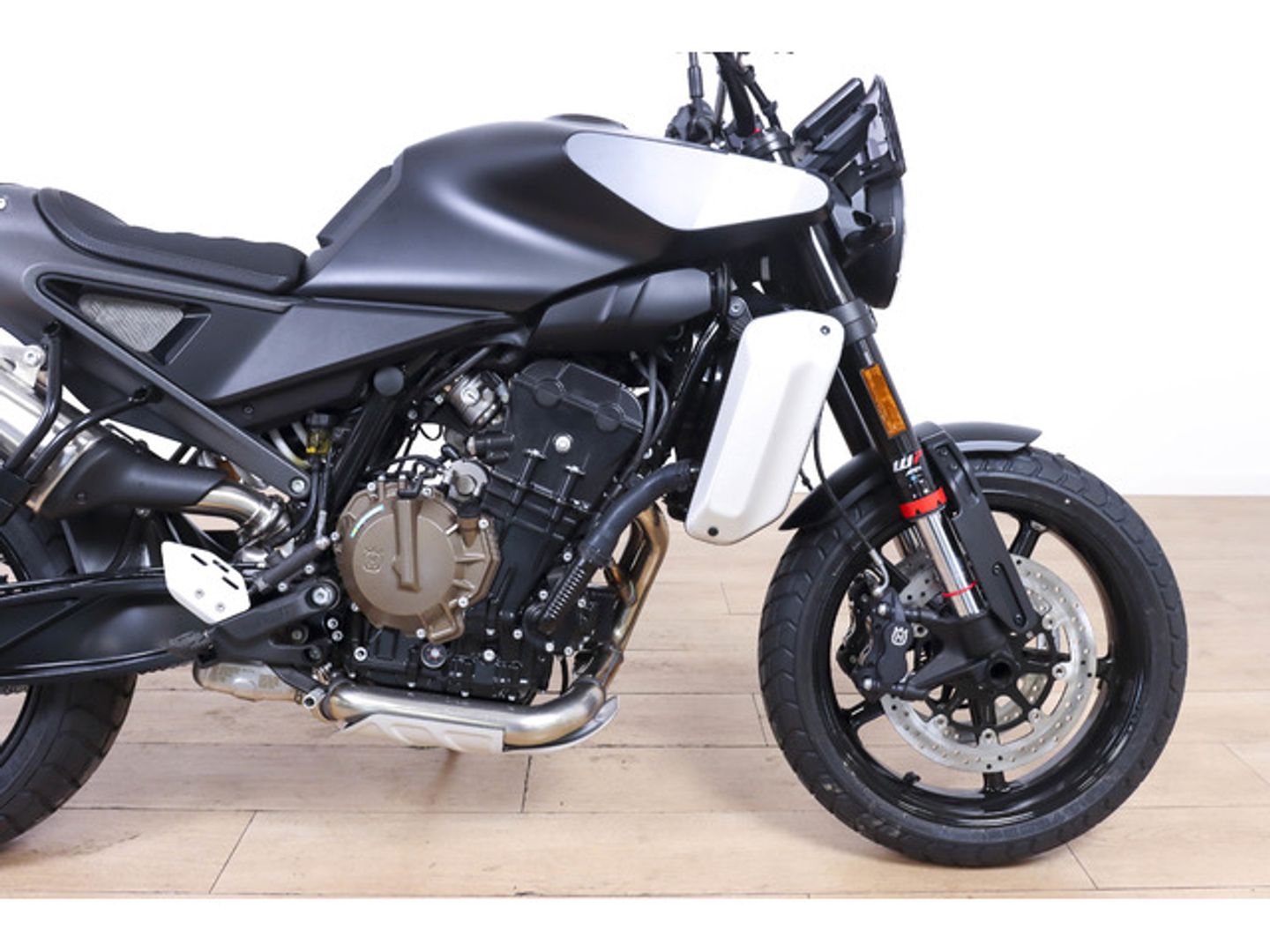 Husqvarna Svartpilen 801