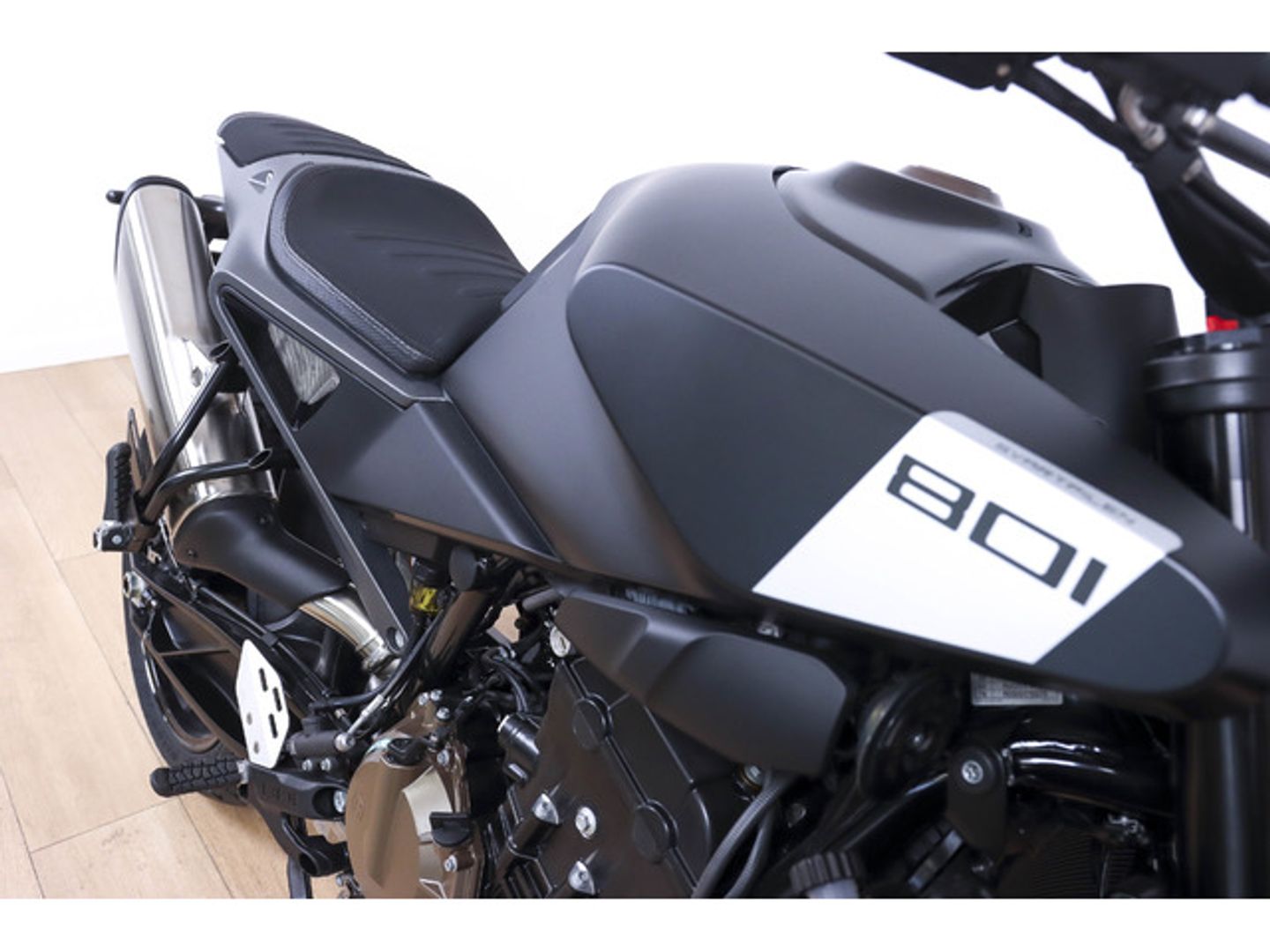 Husqvarna Svartpilen 801