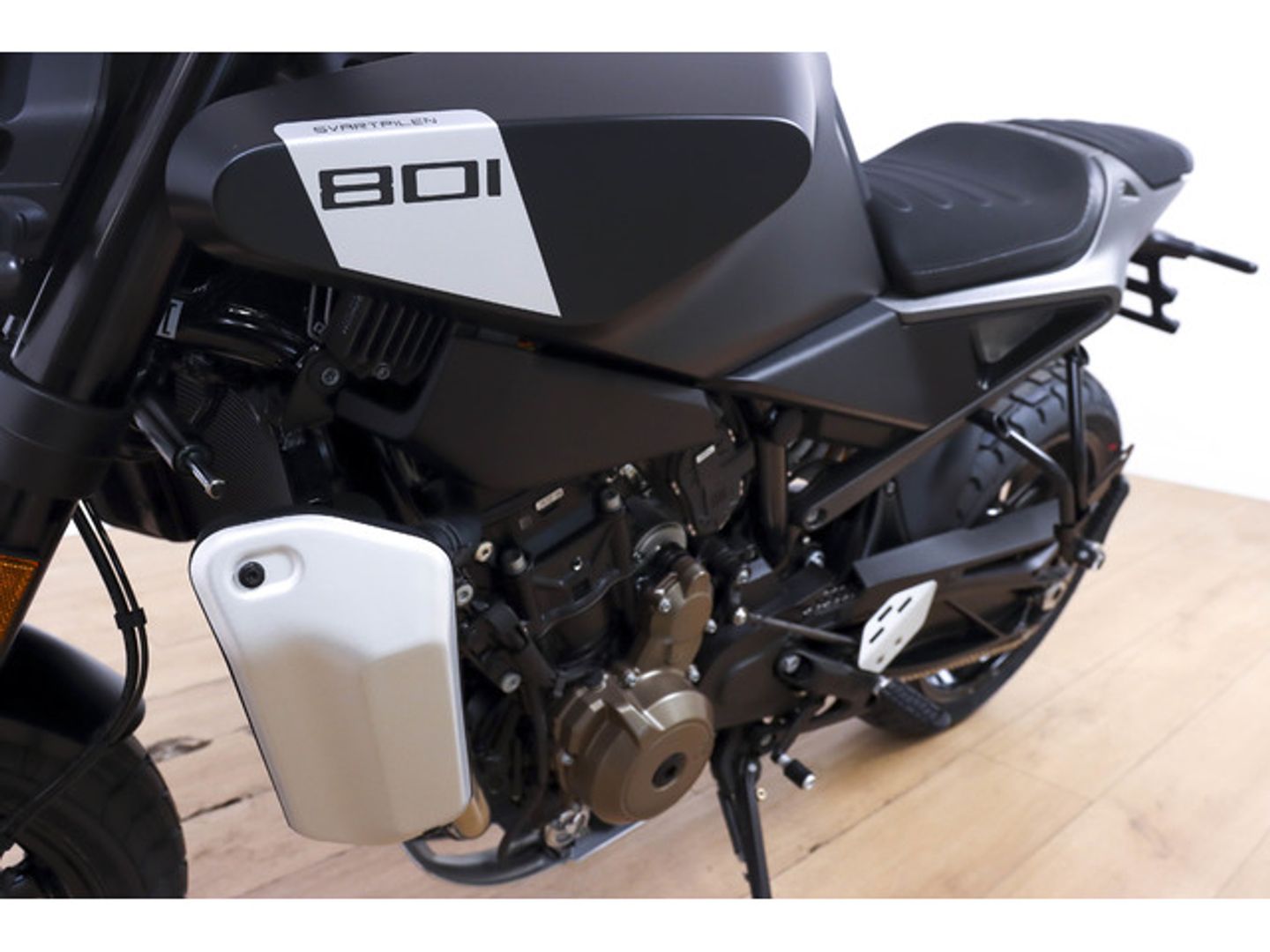 Husqvarna Svartpilen 801