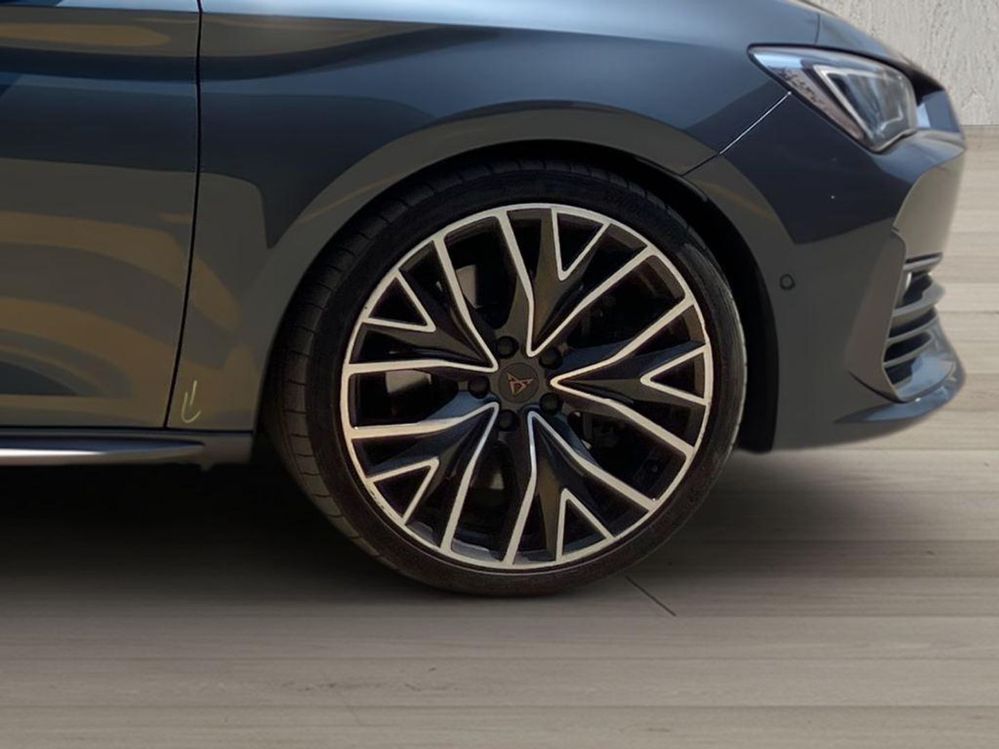 CUPRA León 2.0 TSI VZ DSG 221 kW (300 CV)