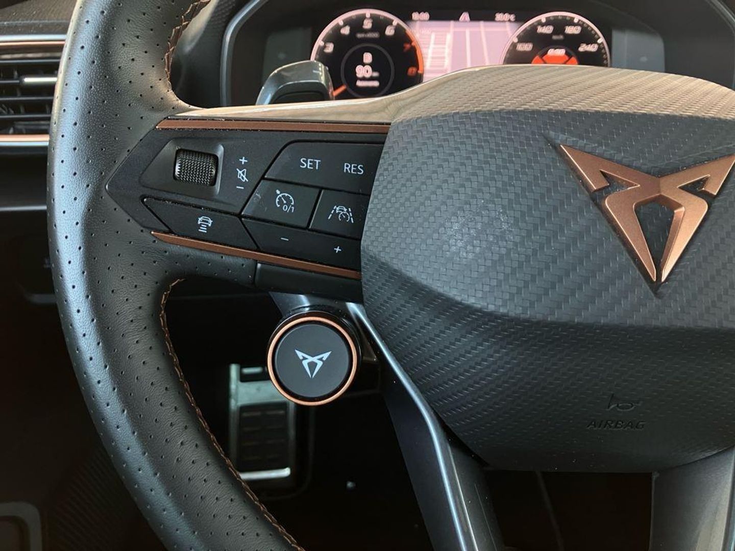 CUPRA León 2.0 TSI VZ DSG 221 kW (300 CV)