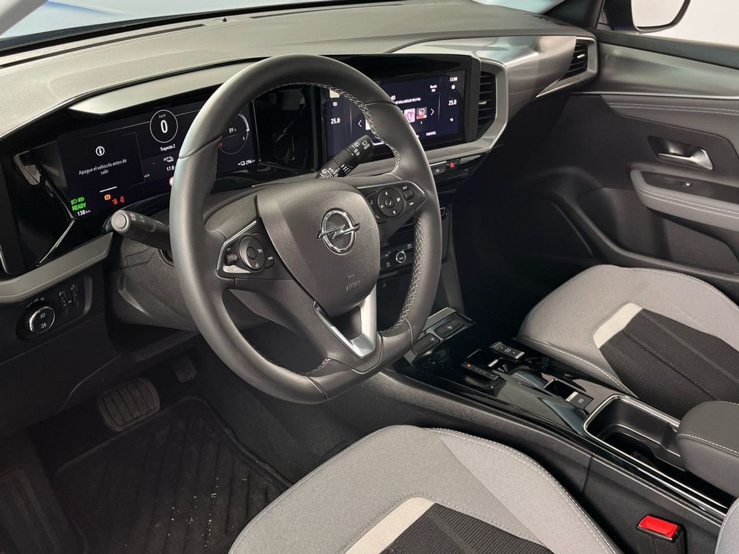 Opel Mokka-e BEV 50kWh Business Elegance-e 100 kW (136 CV)
