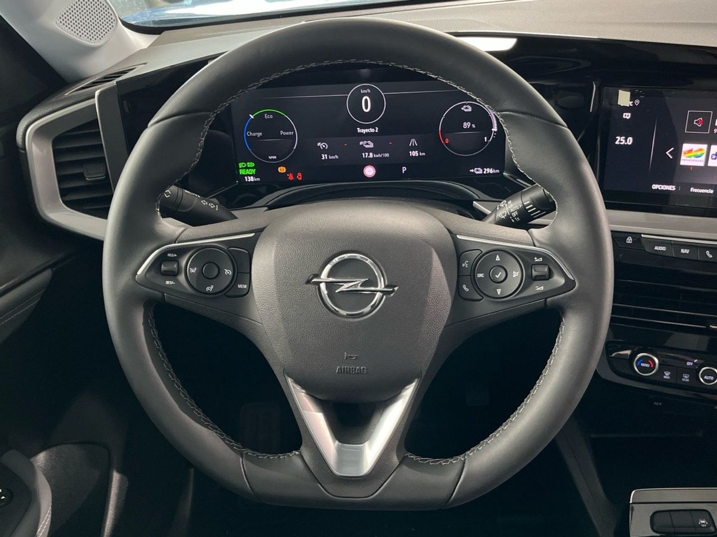 Opel Mokka-e BEV 50kWh Business Elegance-e 100 kW (136 CV)