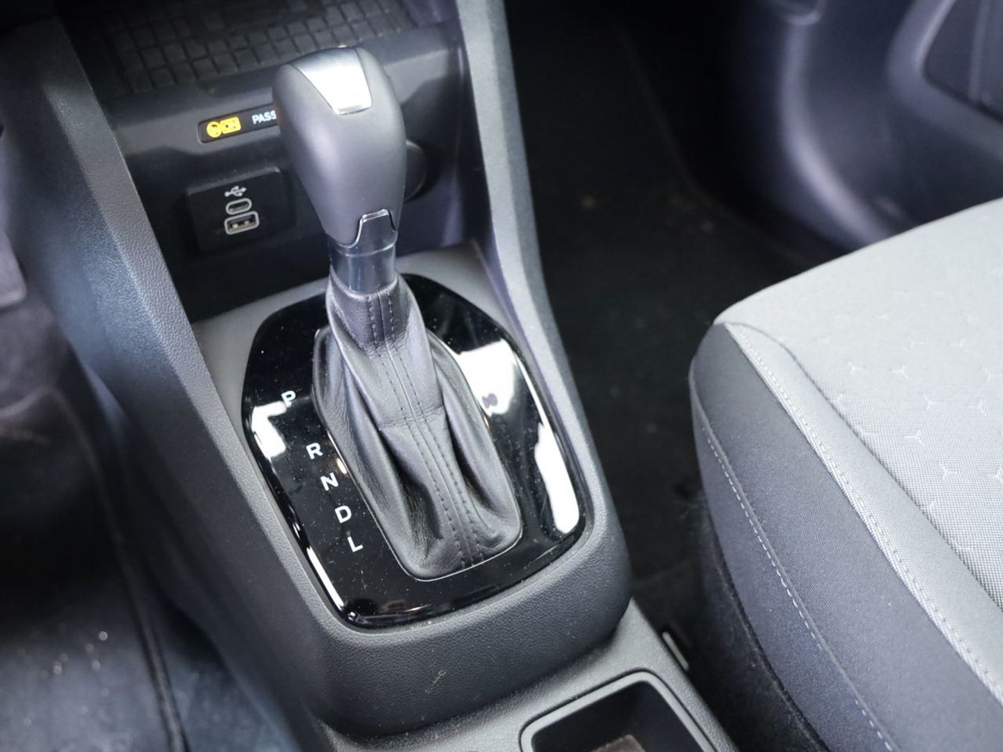 Ford Tourneo Courier 1.0 Ecoboost Titanium Auto 92 kW (125 CV)