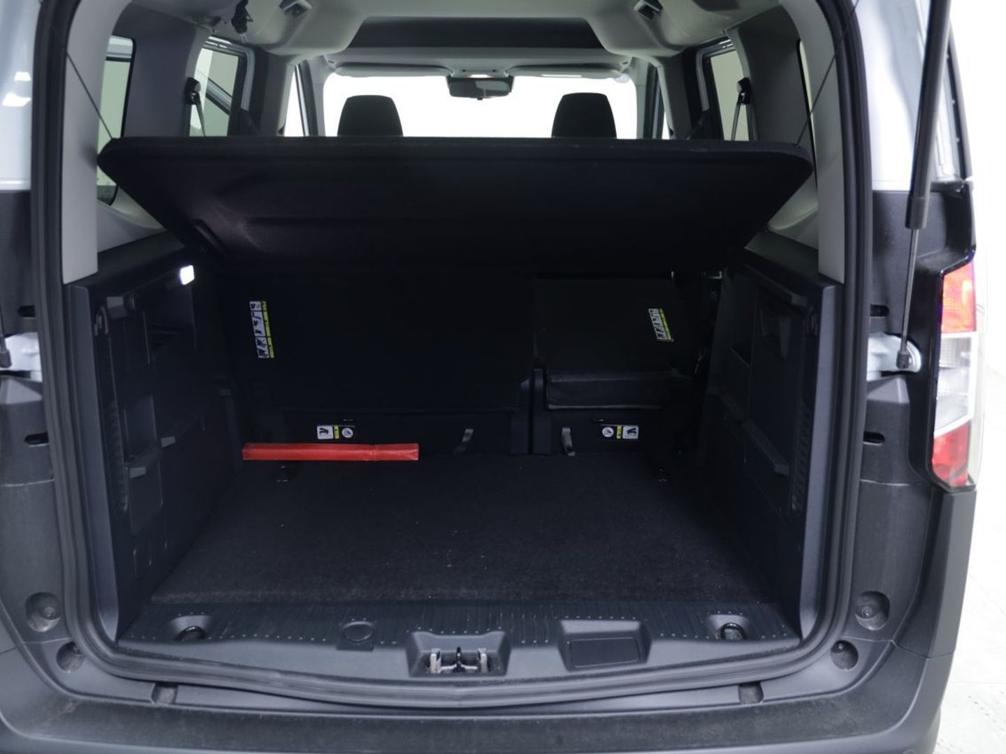 Ford Tourneo Courier 1.0 Ecoboost Titanium Auto 92 kW (125 CV)