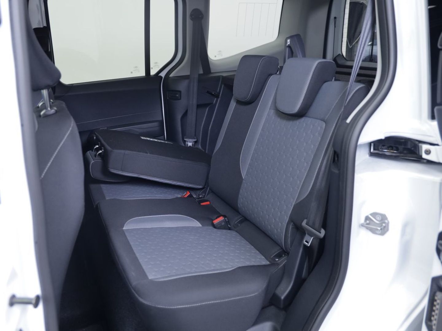 Ford Tourneo Courier 1.0 Ecoboost Titanium Auto 92 kW (125 CV)