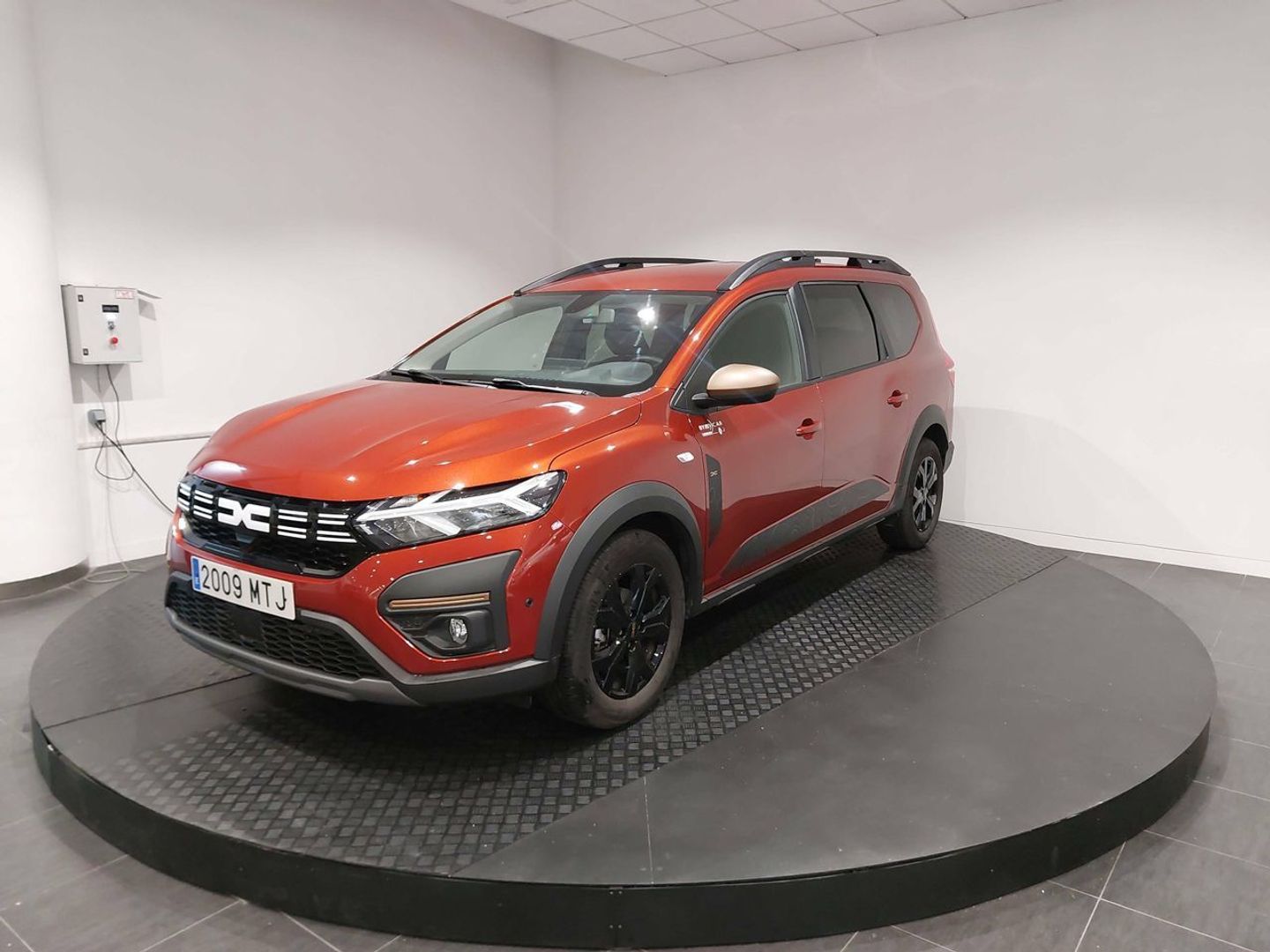 Dacia Jogger Extreme Go ECO-G 74 kW (100 CV) Naranja Familiar