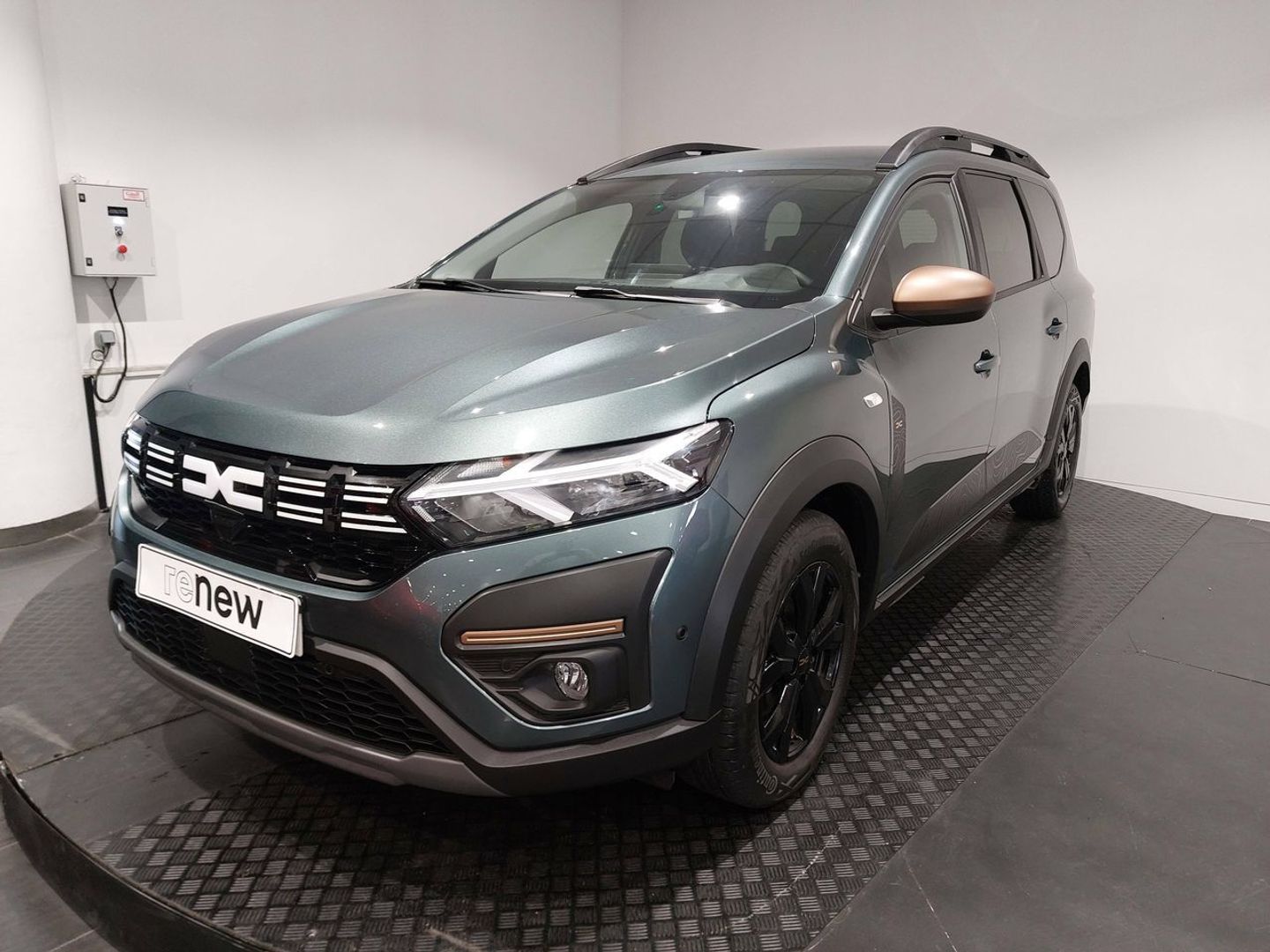 Dacia Jogger Extreme Go ECO-G 74 kW (100 CV) Verde Familiar