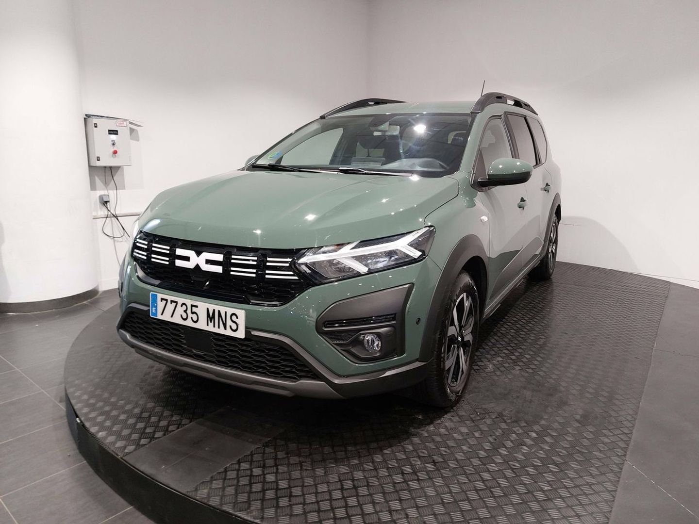 Dacia Jogger Expression Hybrid 104 kW (140 CV) Verde Familiar