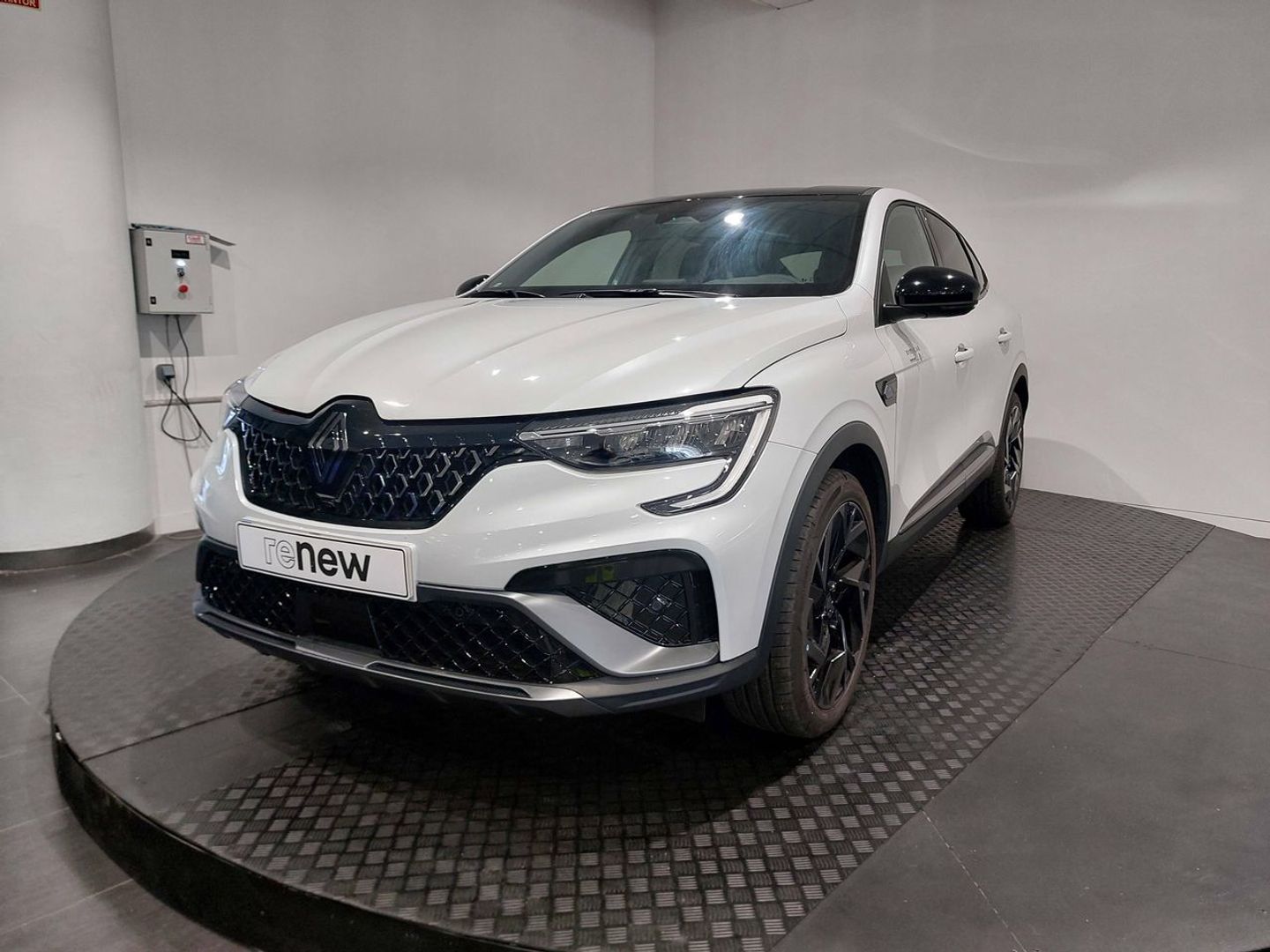 Renault Arkana Esprit Alpine E-TECH Híbrido 107 kW (145 CV) Blanco All Terrain / Pick-up
