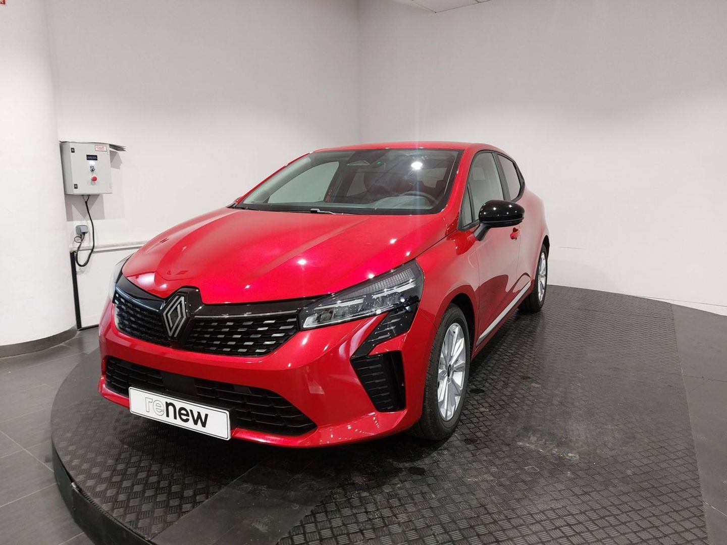 Renault Clio Evolution TCe	74 kW (100 CV) GLP Rojo Compact