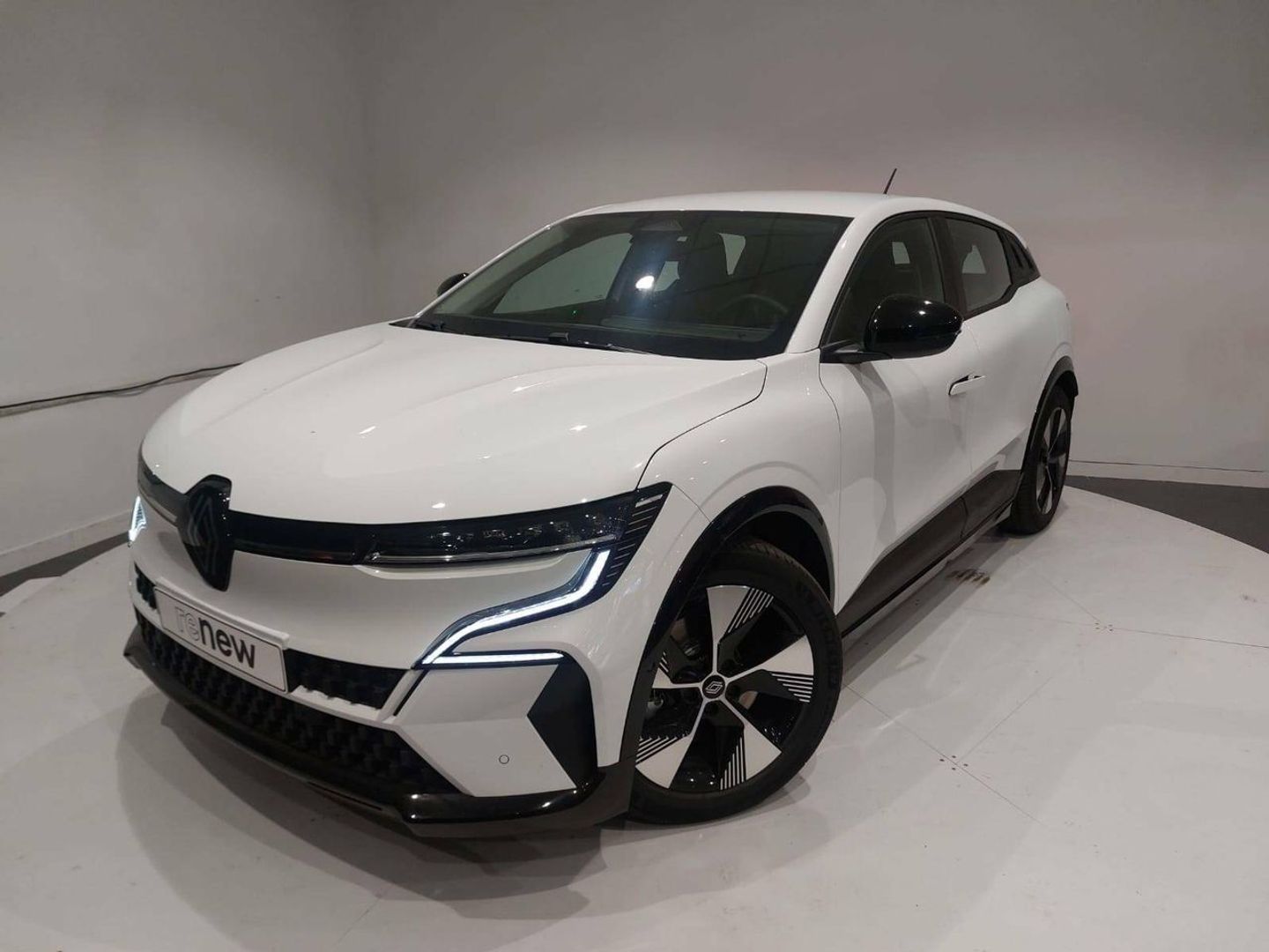 Renault Megane E-Tech Equilibre EV60 optimum ch. 160 kW (218 CV) Blanco Sedan