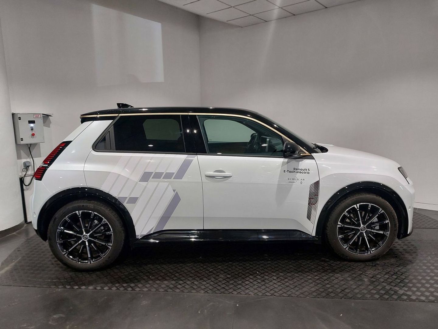 Renault 5 E-Tech Iconic Cinq Autonomía Confort 110 kW (150 CV)