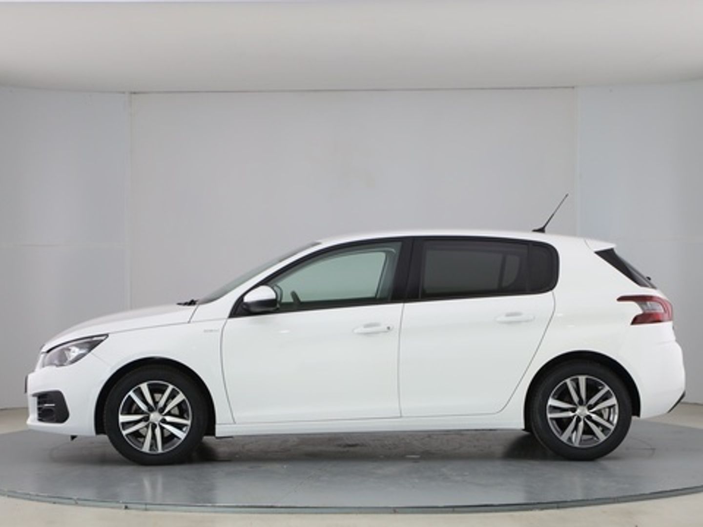 Peugeot 308 BlueHDi 130 S&S Style 96 kW (130 CV)