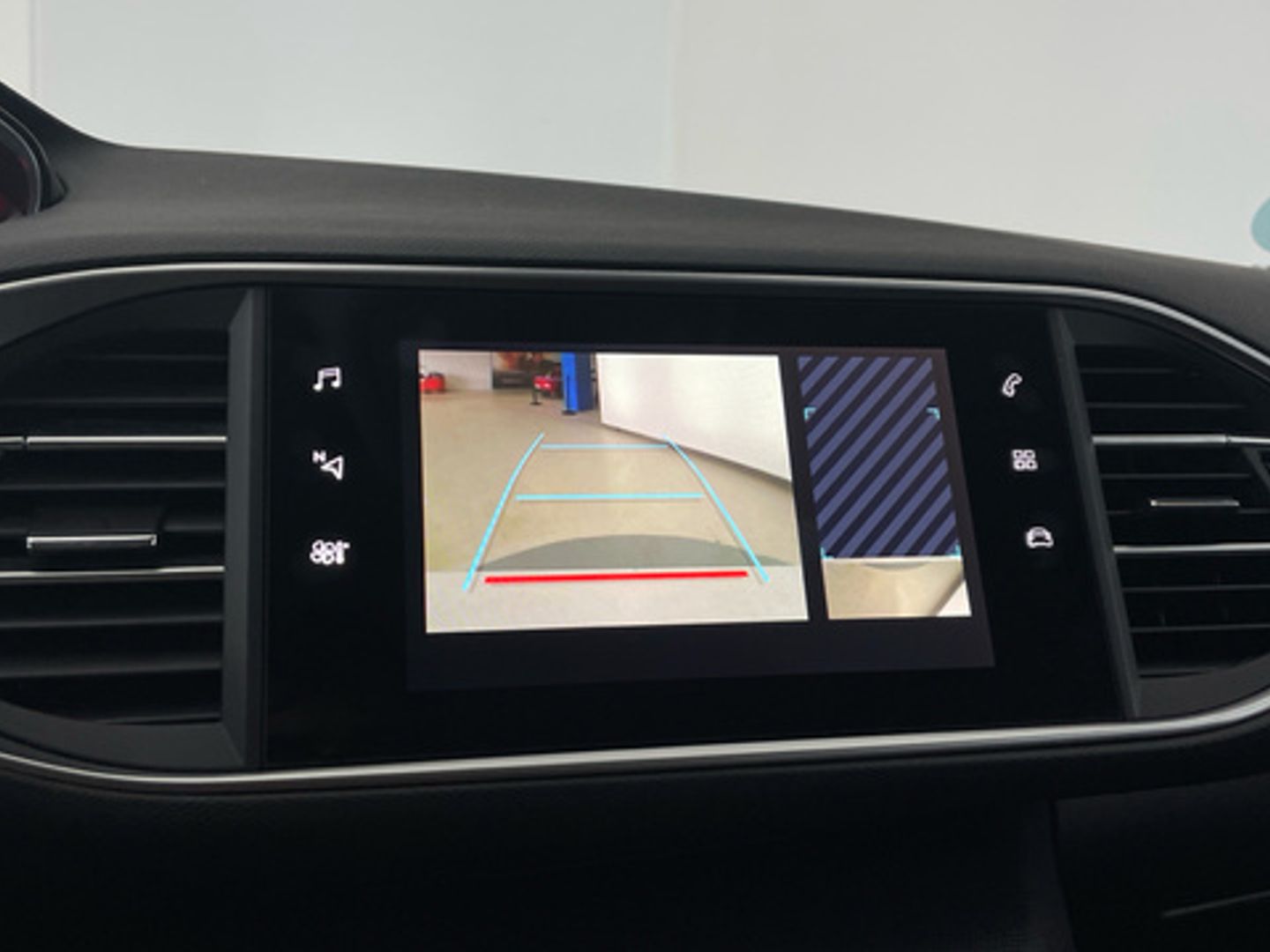 Peugeot 308 BlueHDi 130 S&S Style 96 kW (130 CV)